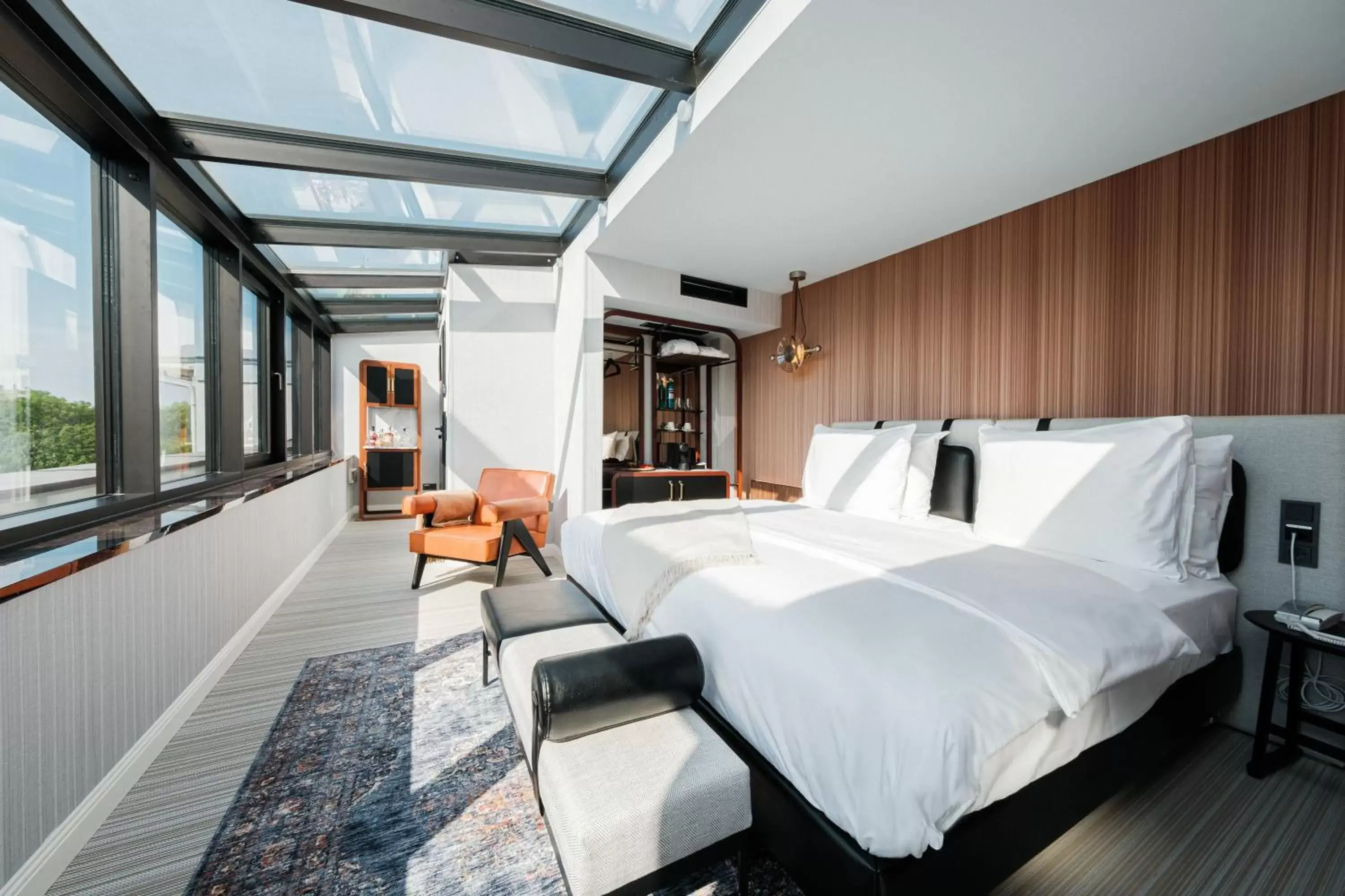 XL - Sky in MUZE Hotel Dusseldorf - Handwritten Collection XL - Sky in MUZE Hotel Dusseldorf - Handwritten Collection