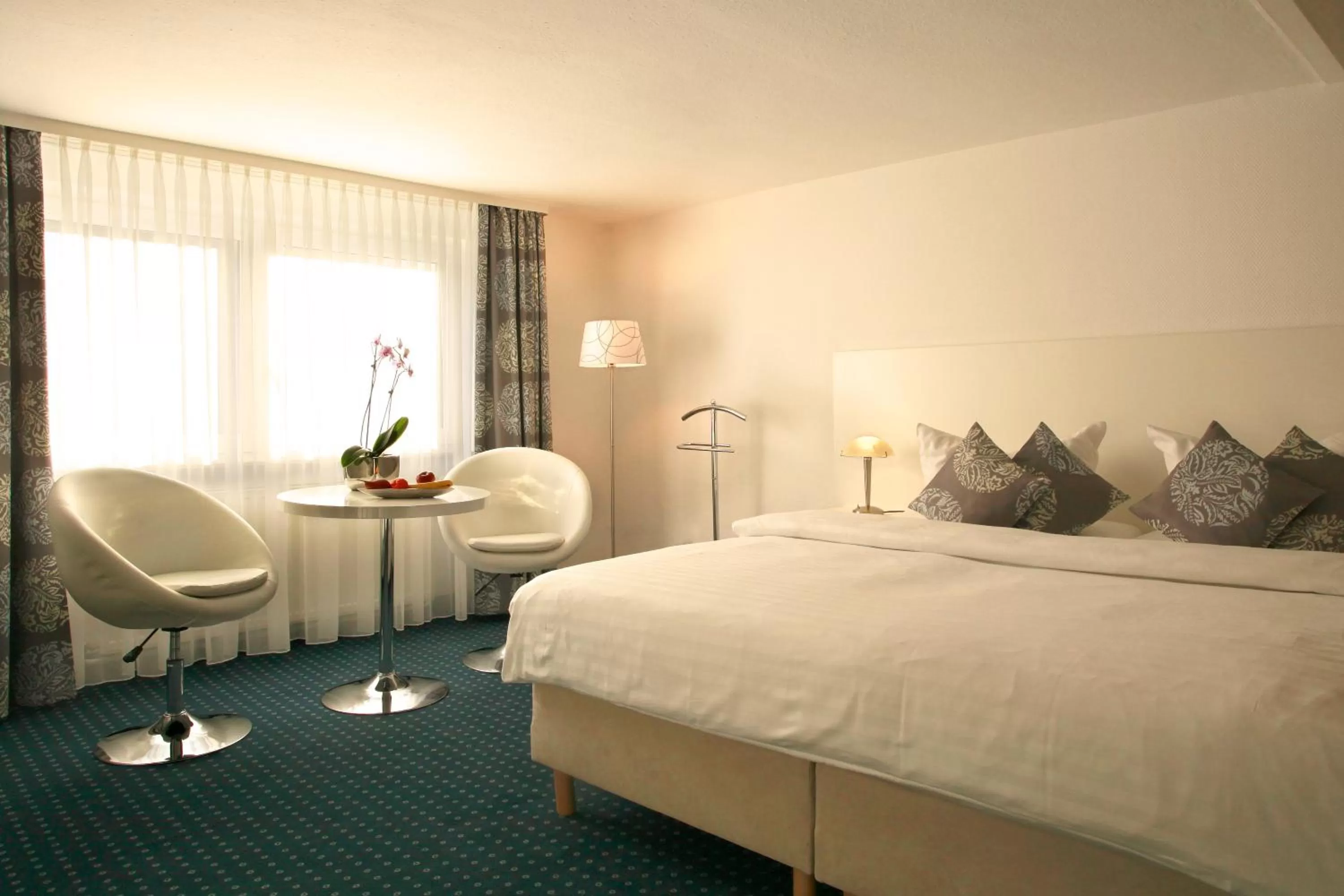 Family Room with Bath in Kleefelder Hof