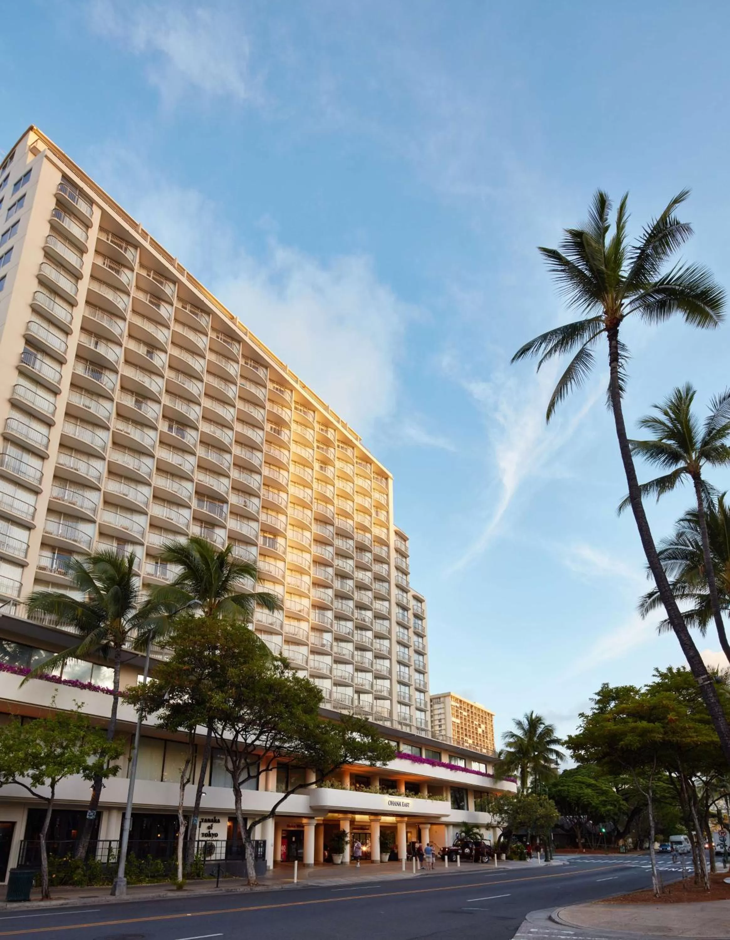 Property building in OUTRIGGER Waikiki Paradise Hotel