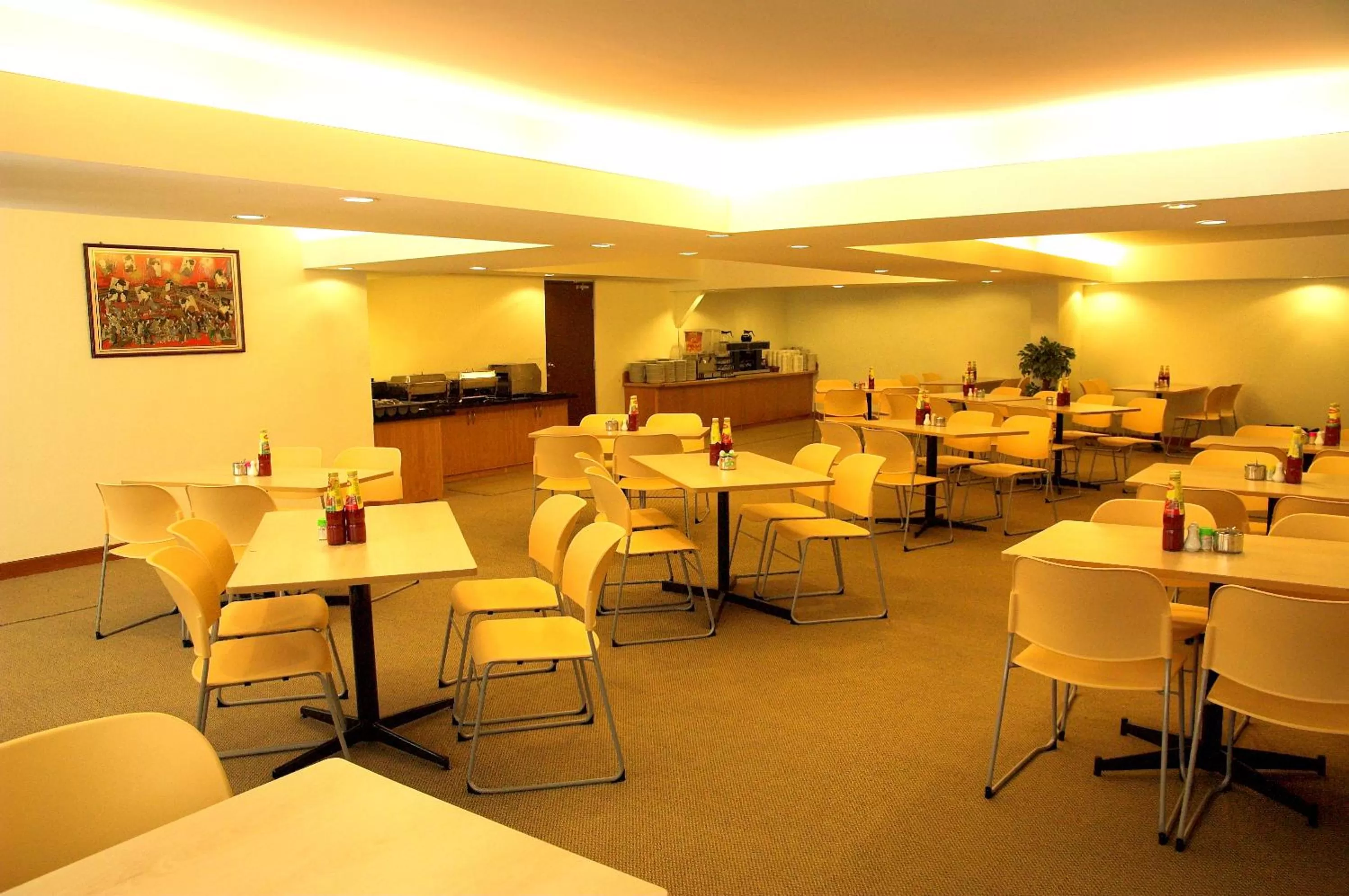 Restaurant/places to eat in Hotel Regal Malaysia