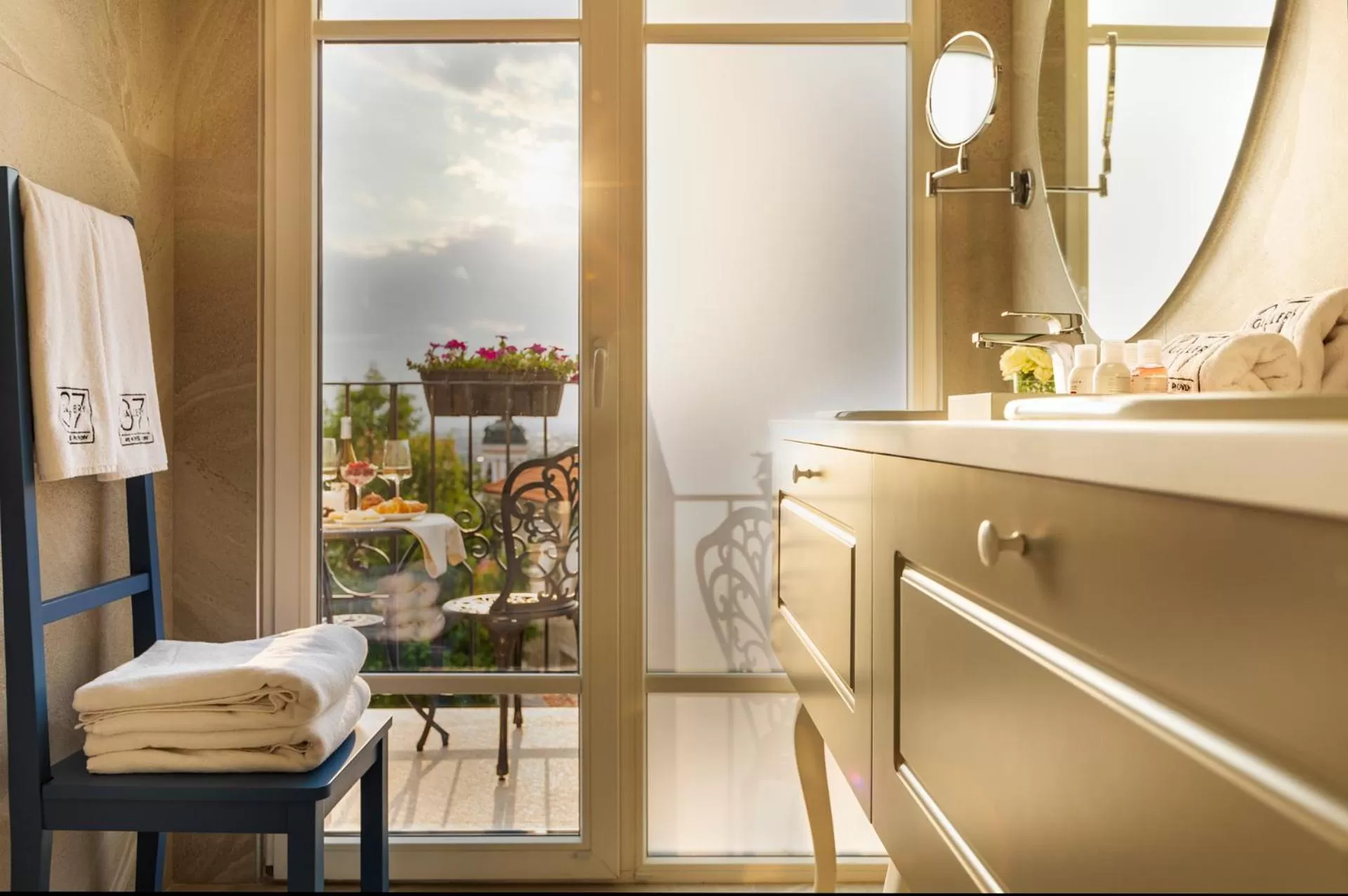 Balcony/Terrace in Gallery 37 Powered by ASTON