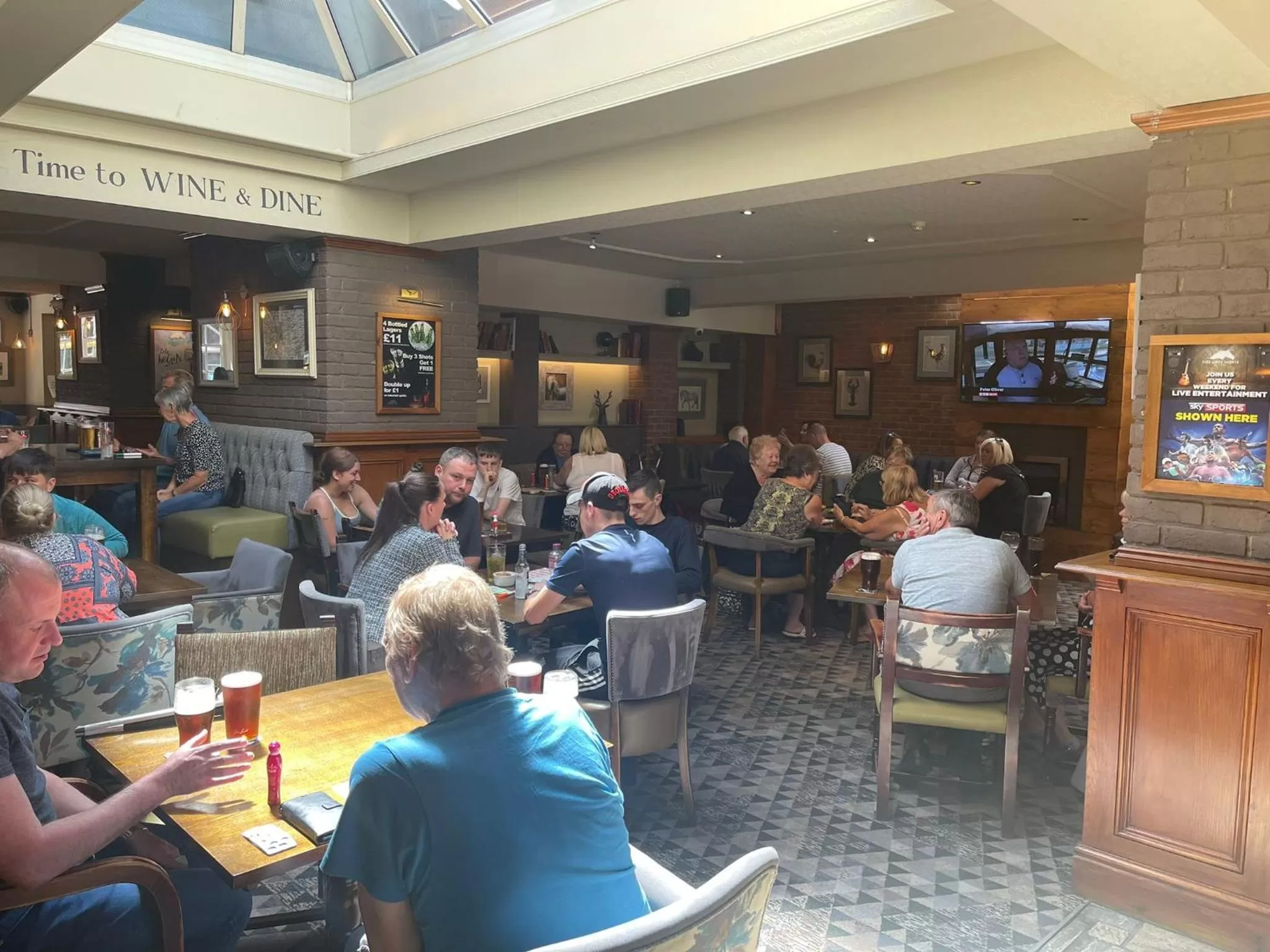 Lounge or bar in The Grey Horse