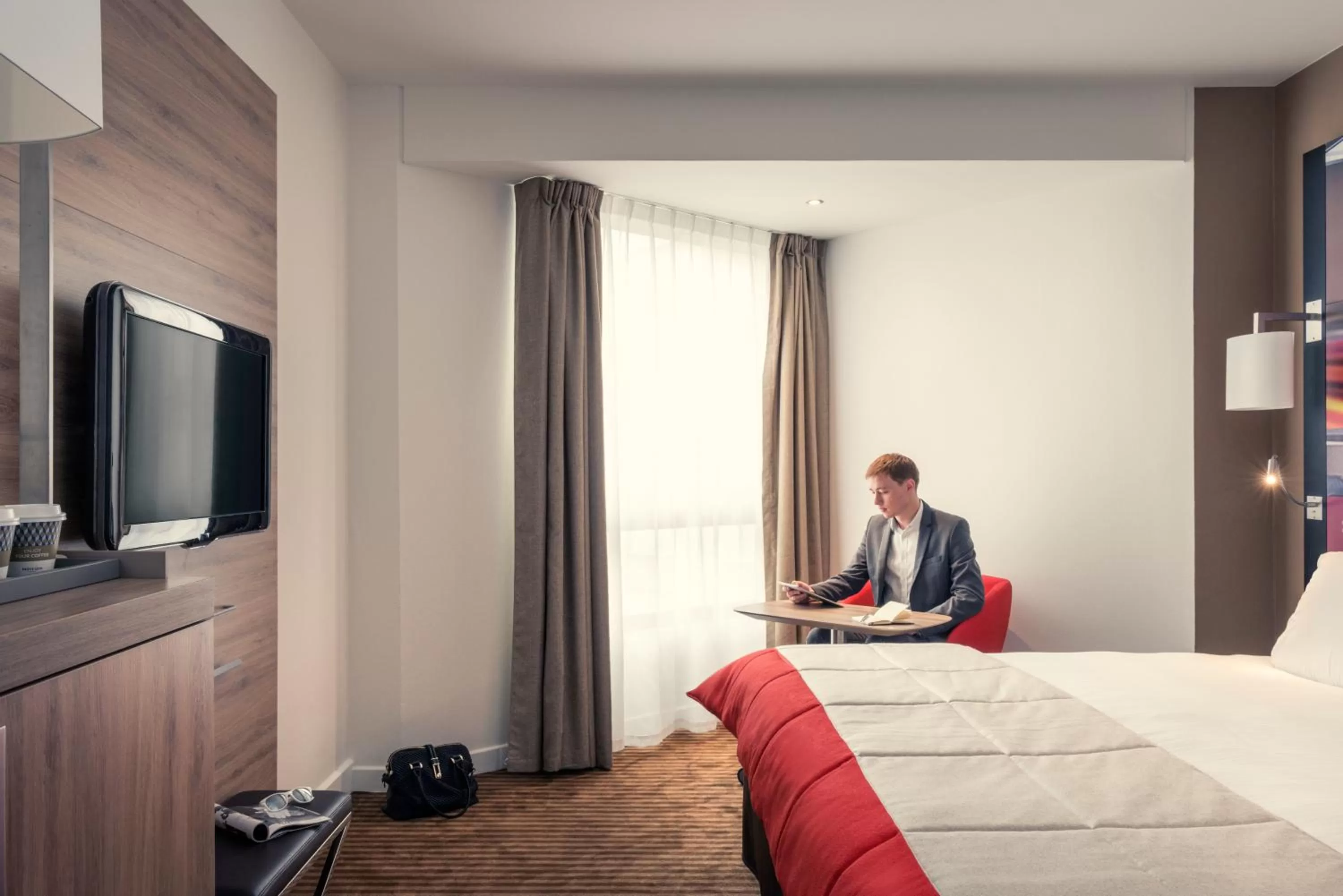 Photo of the whole room, Bed in Mercure Paris Boulogne