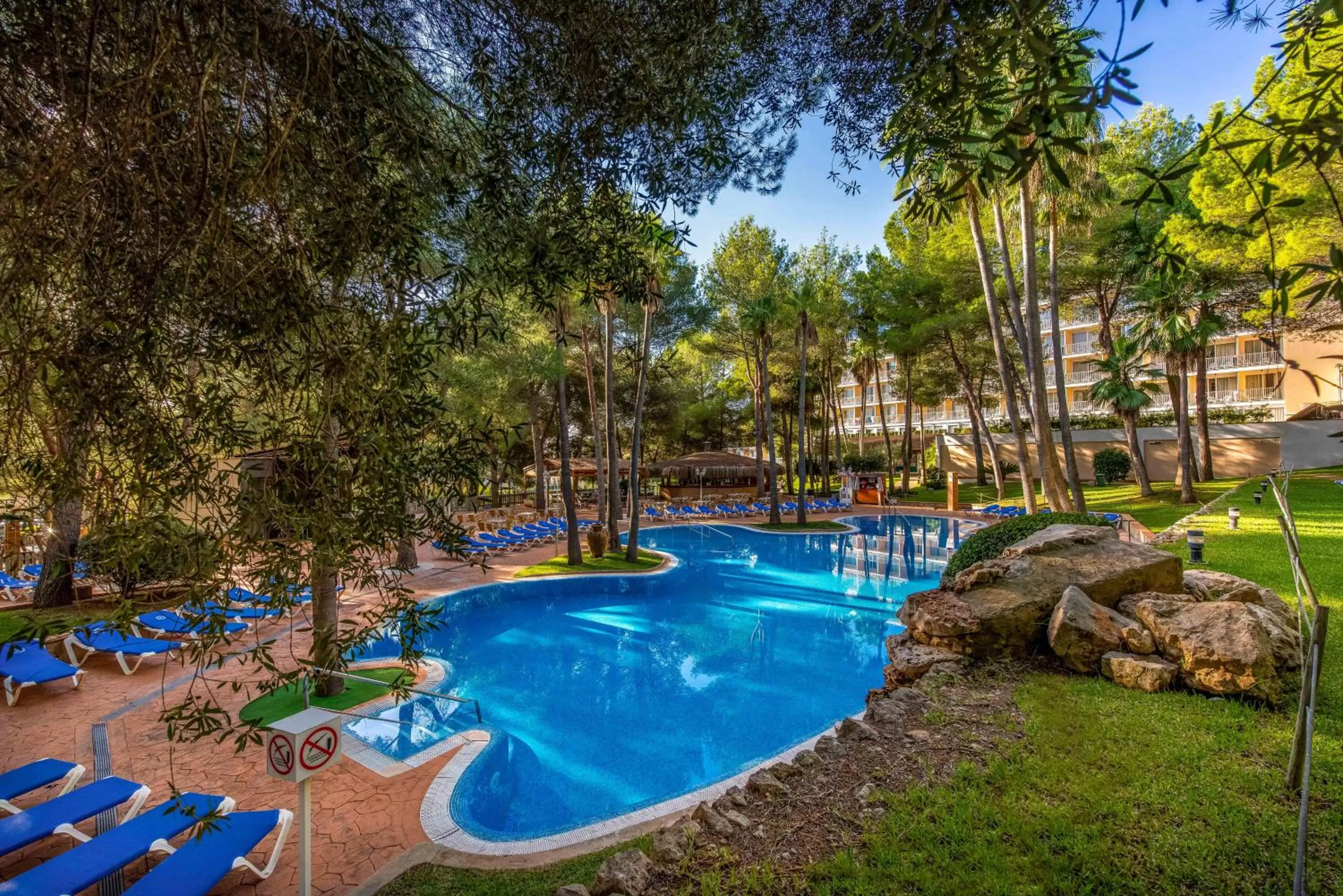 Pool view, Swimming Pool in Valentin Park Club