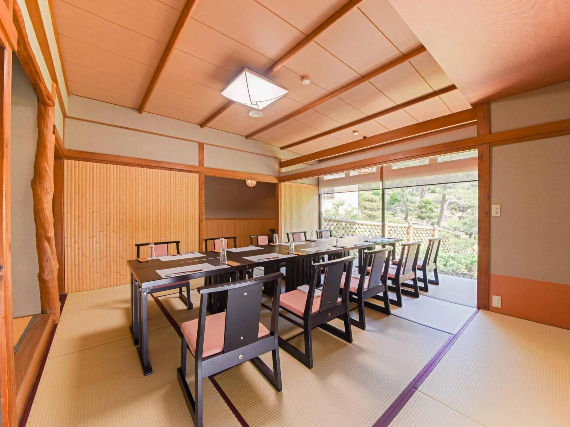 Area and facilities in Hotel Hagoromo