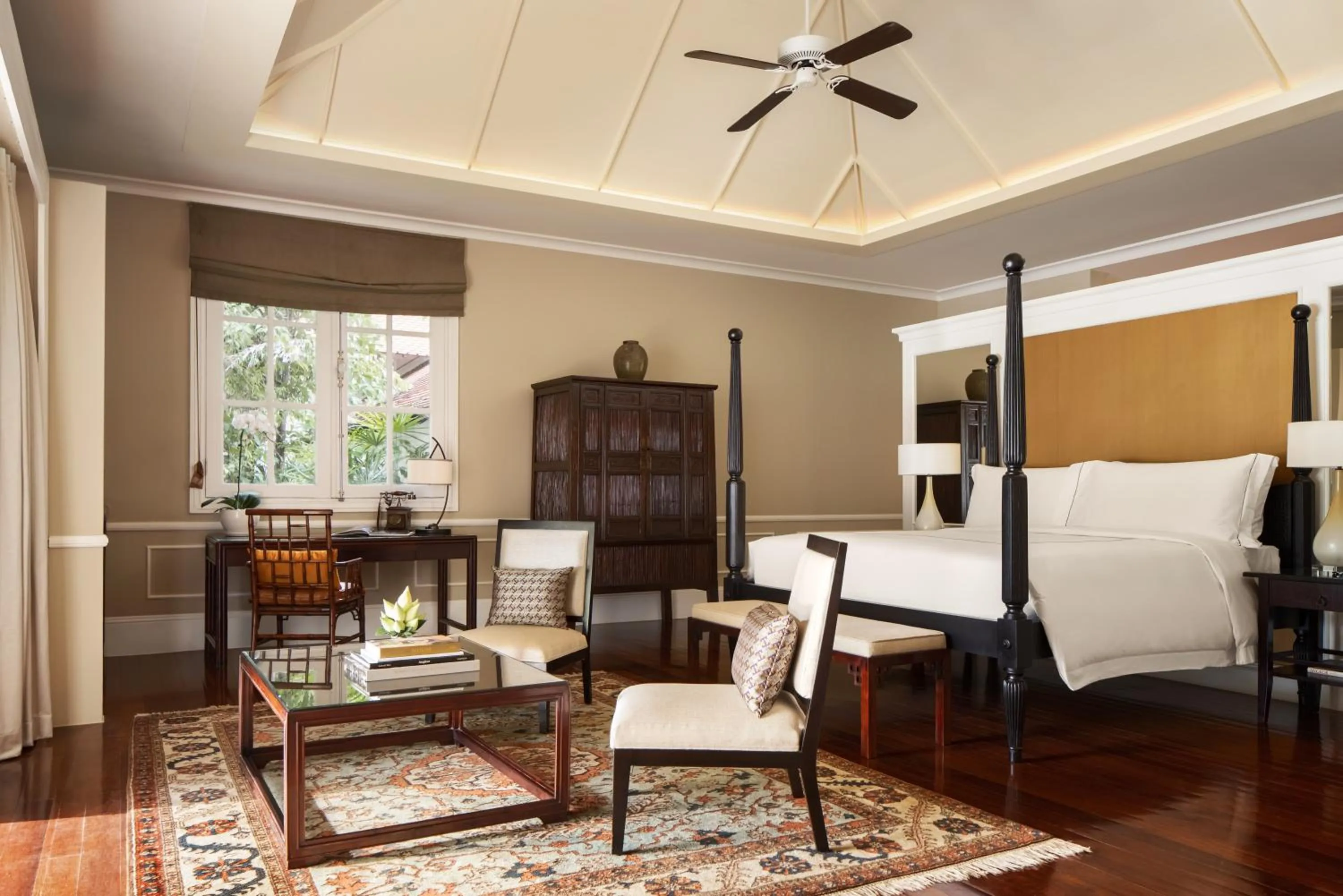 Bed in Raffles Grand Hotel d'Angkor