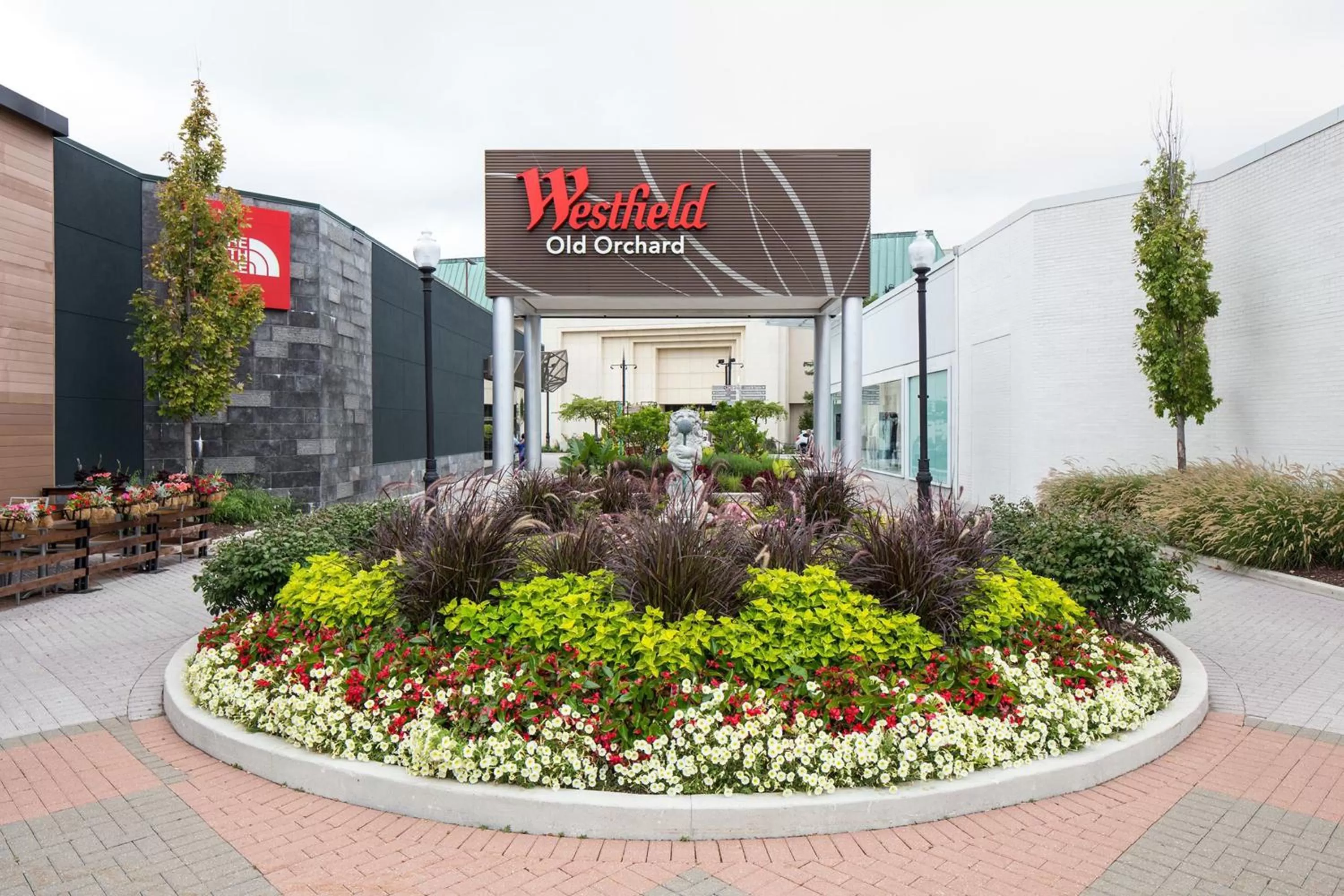 Nearby landmark in Staybridge Suites Glenview by IHG