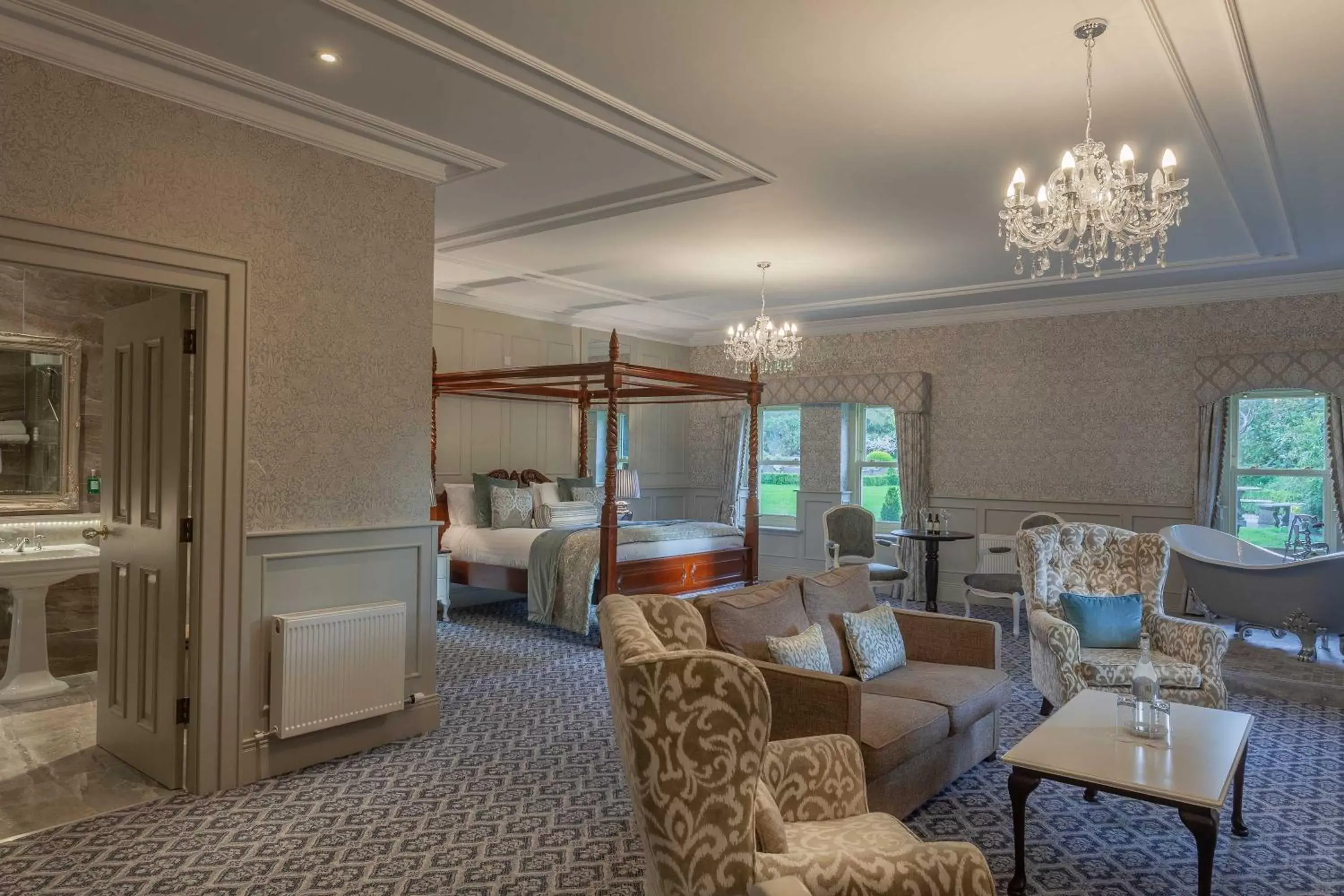 Castle Suite in Ballyseede Castle Castle Suite in Ballyseede Castle