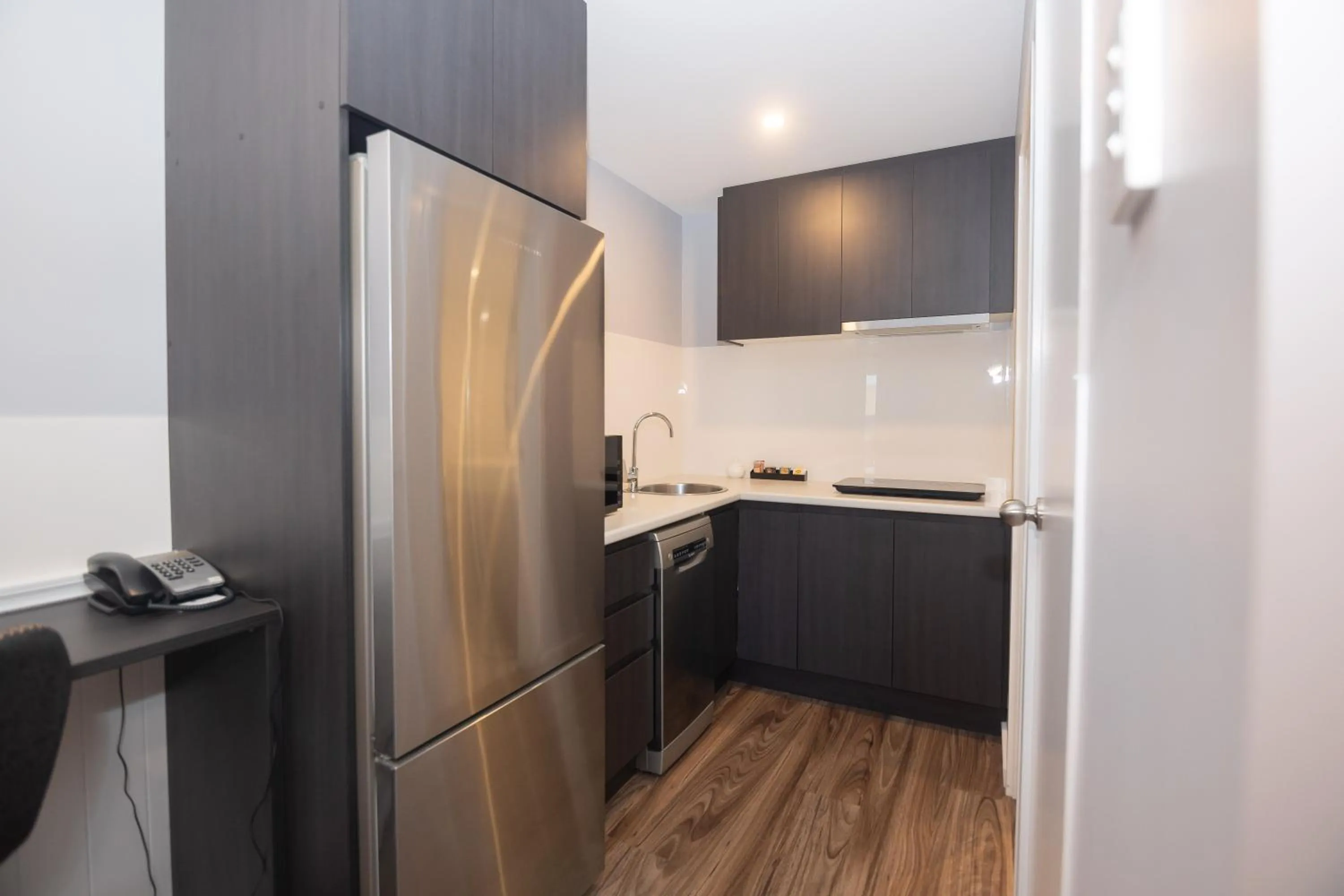 Kitchen or kitchenette in Dog Rock Motel