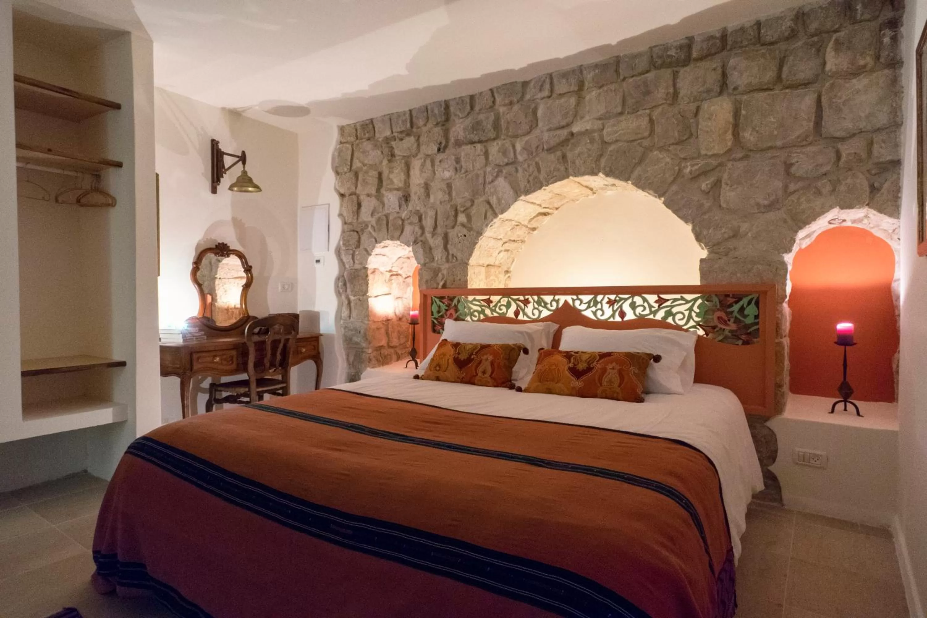 Bed in The Way Inn - Boutique Suites