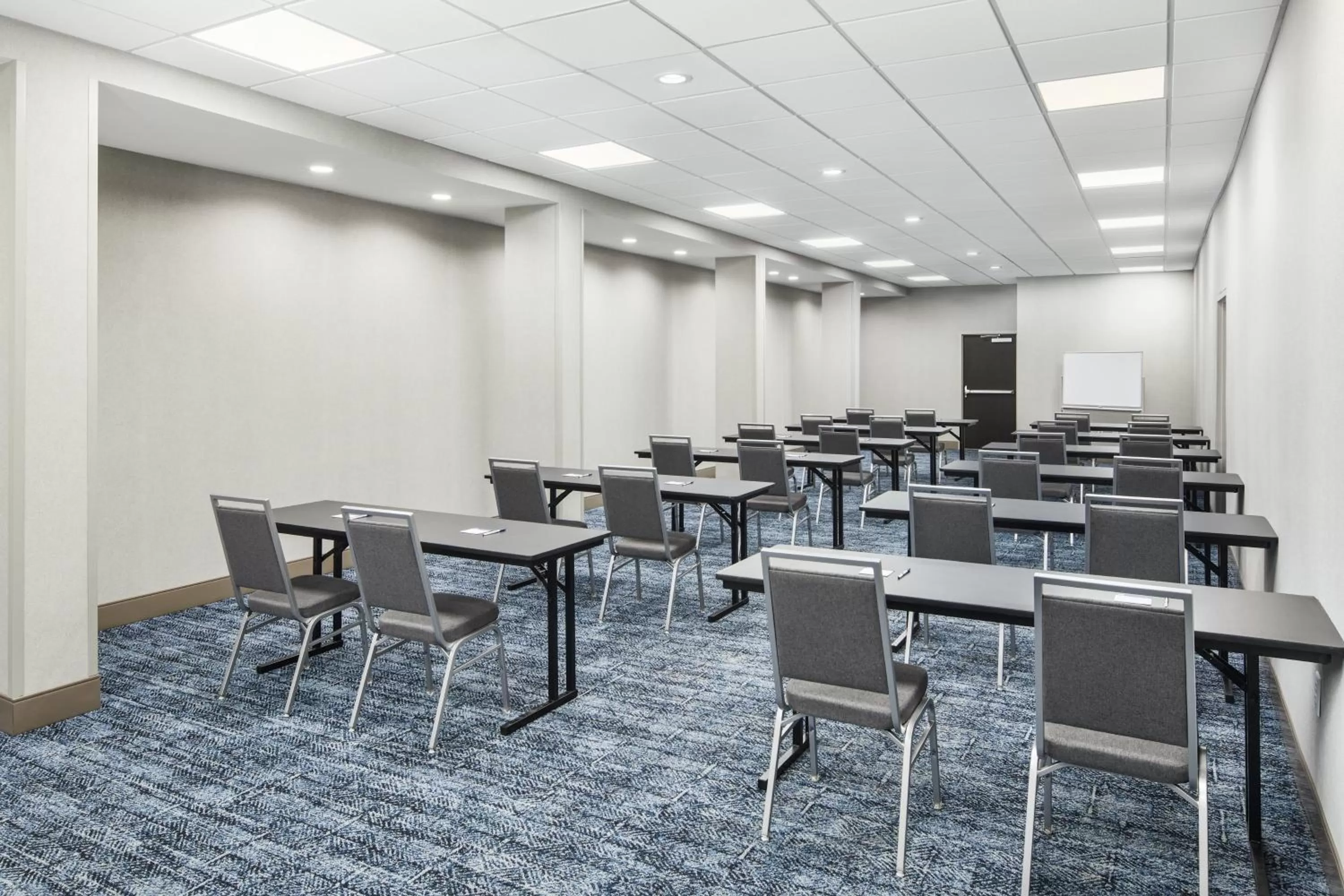Meeting/conference room in Holiday Inn Express Richmond - Midtown by IHG