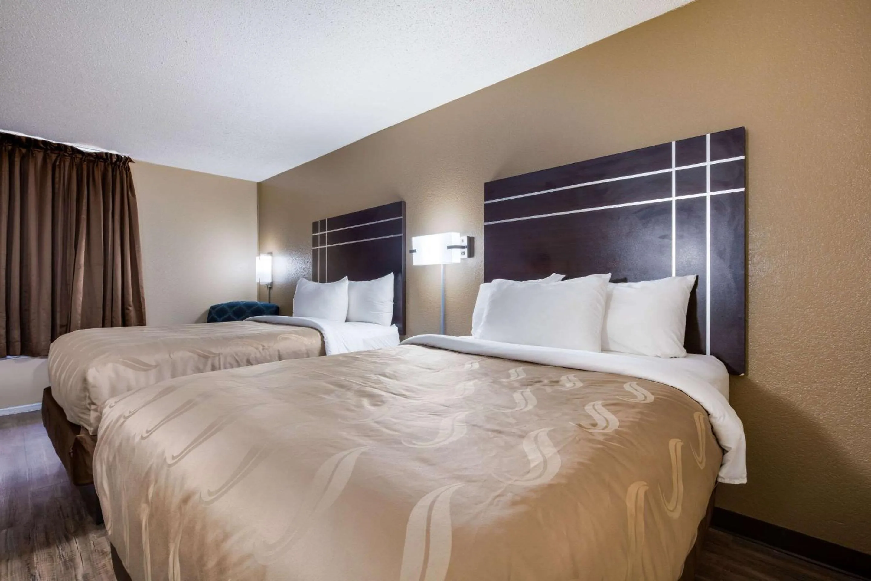 Photo of the whole room, Bed in Quality Inn