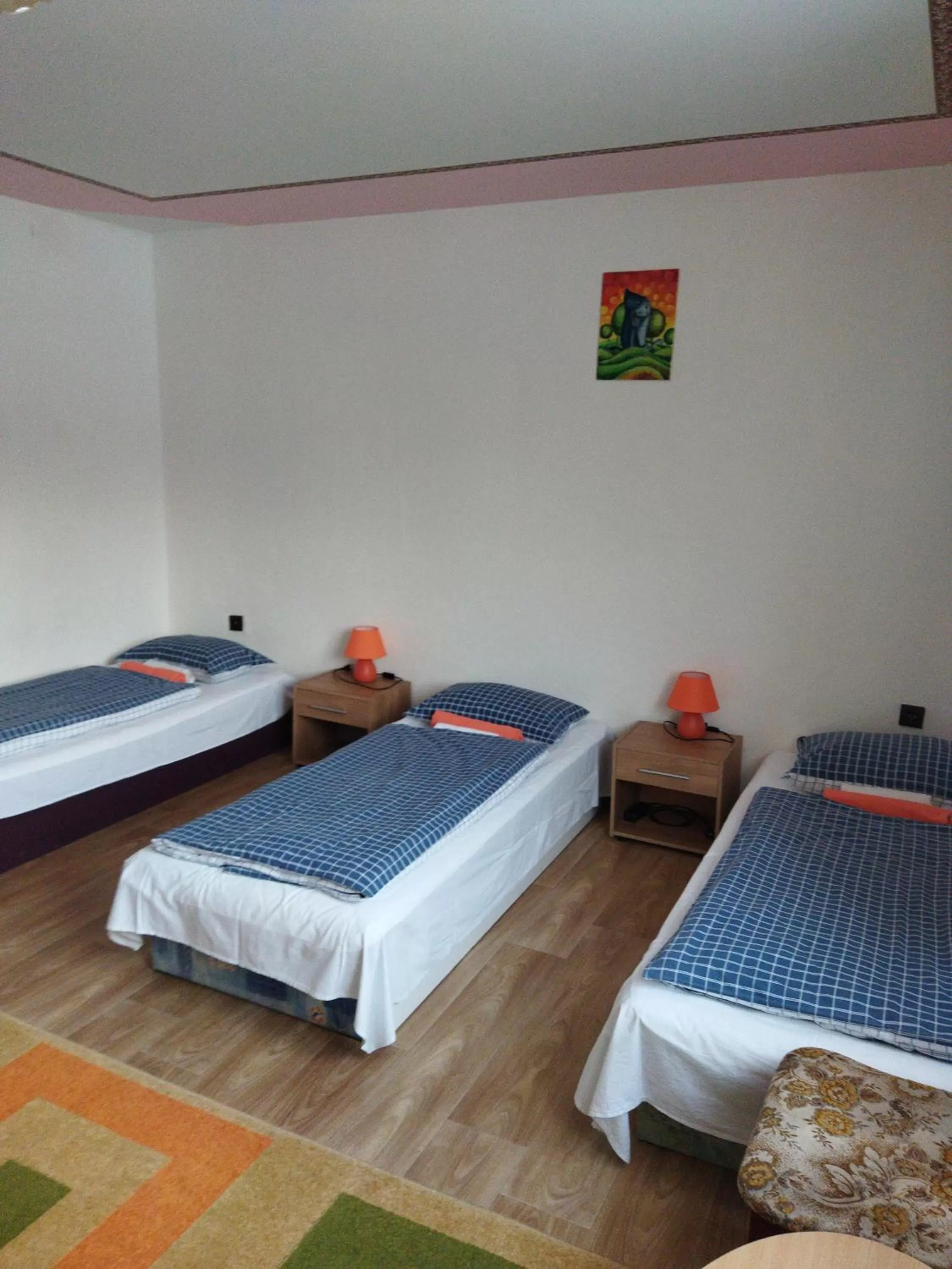 Photo of the whole room in Lucky Cat