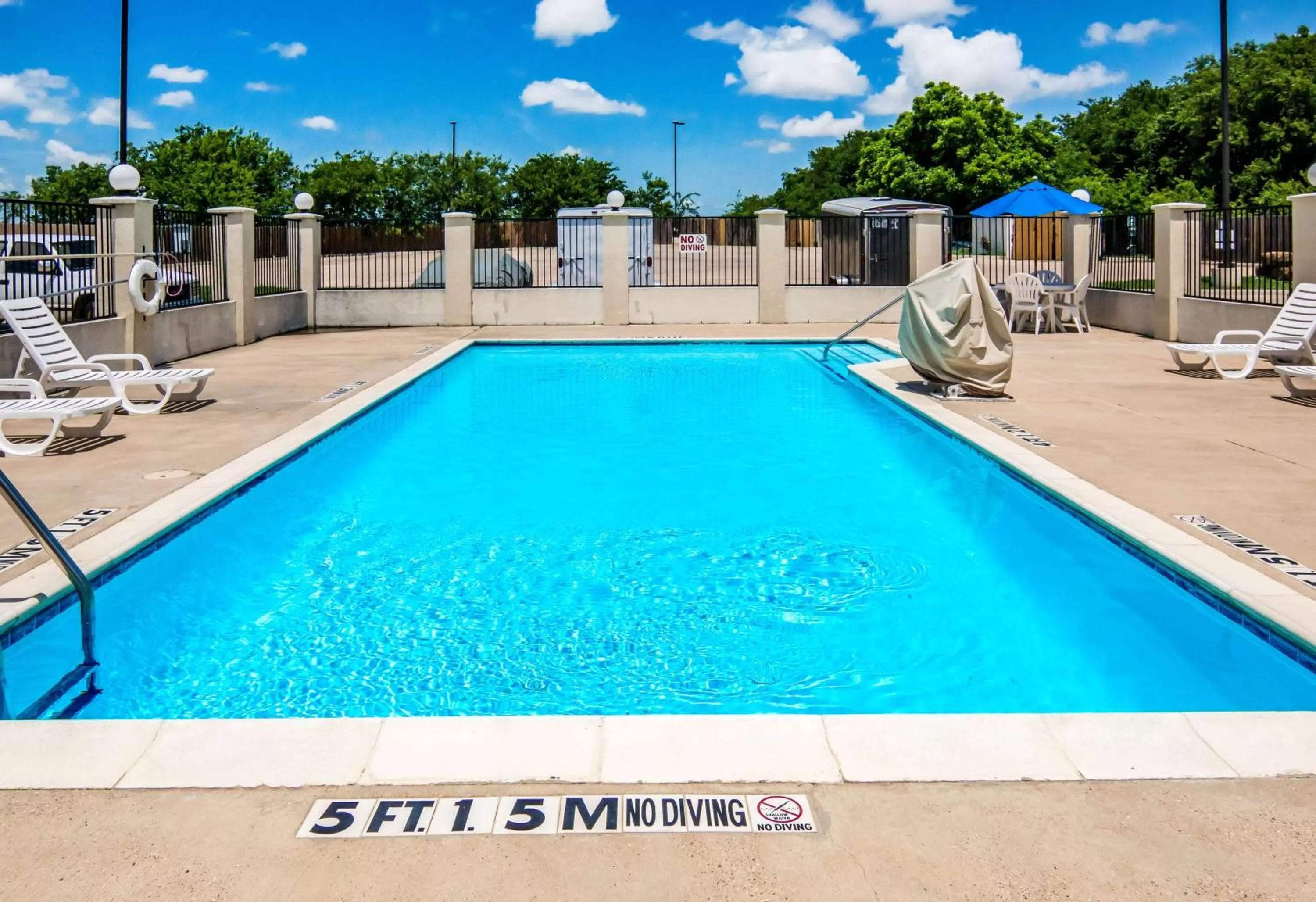 Activities in Motel 6-Cleburne, TX