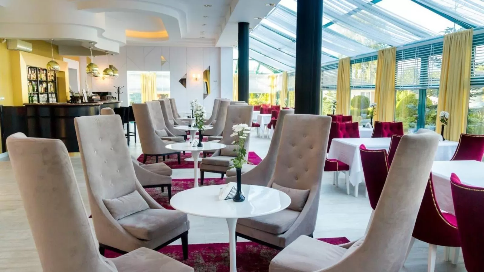 Restaurant/places to eat in Royal Park Hotel & Spa