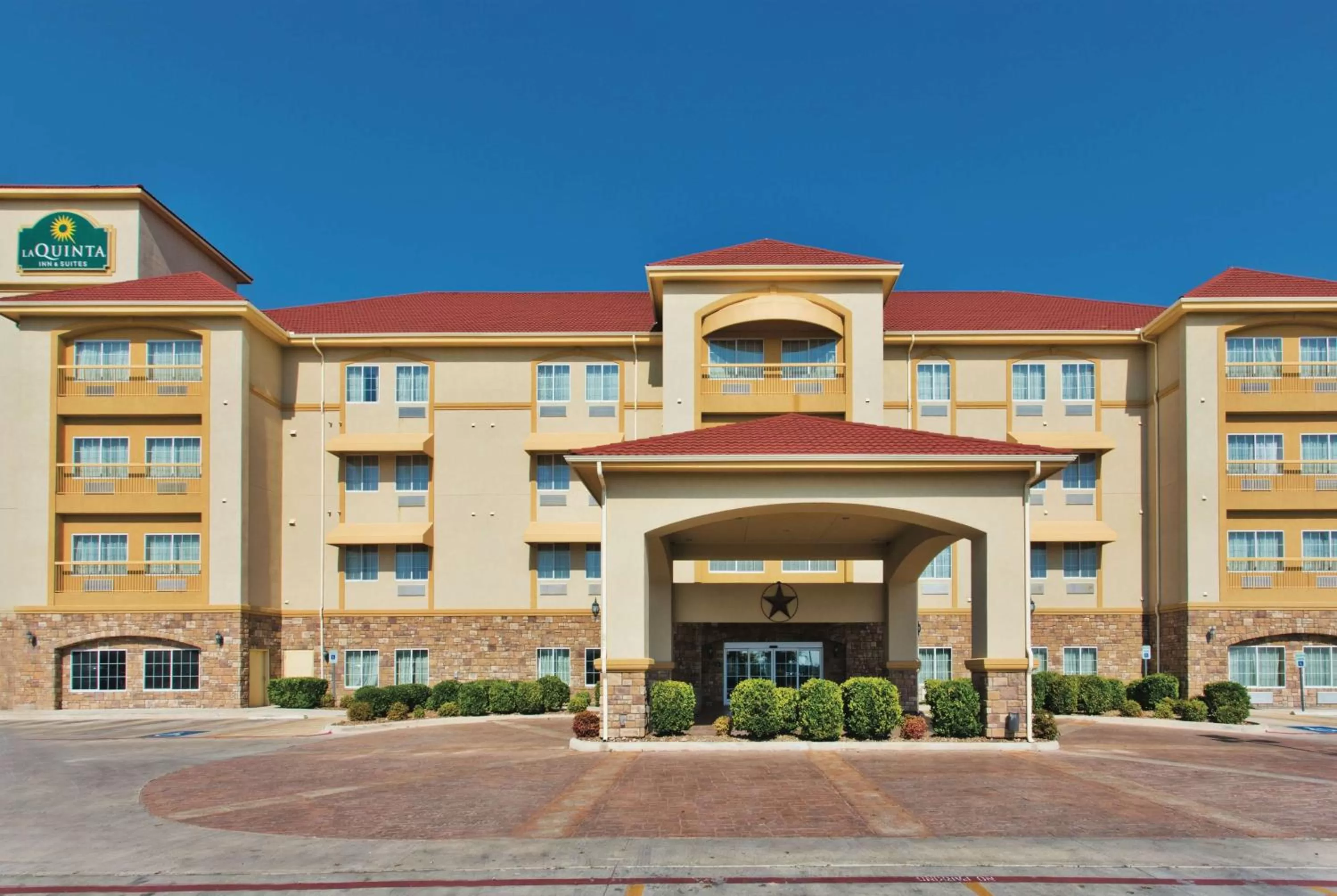 Property building in La Quinta Inn and Suites by Wyndham - Schertz