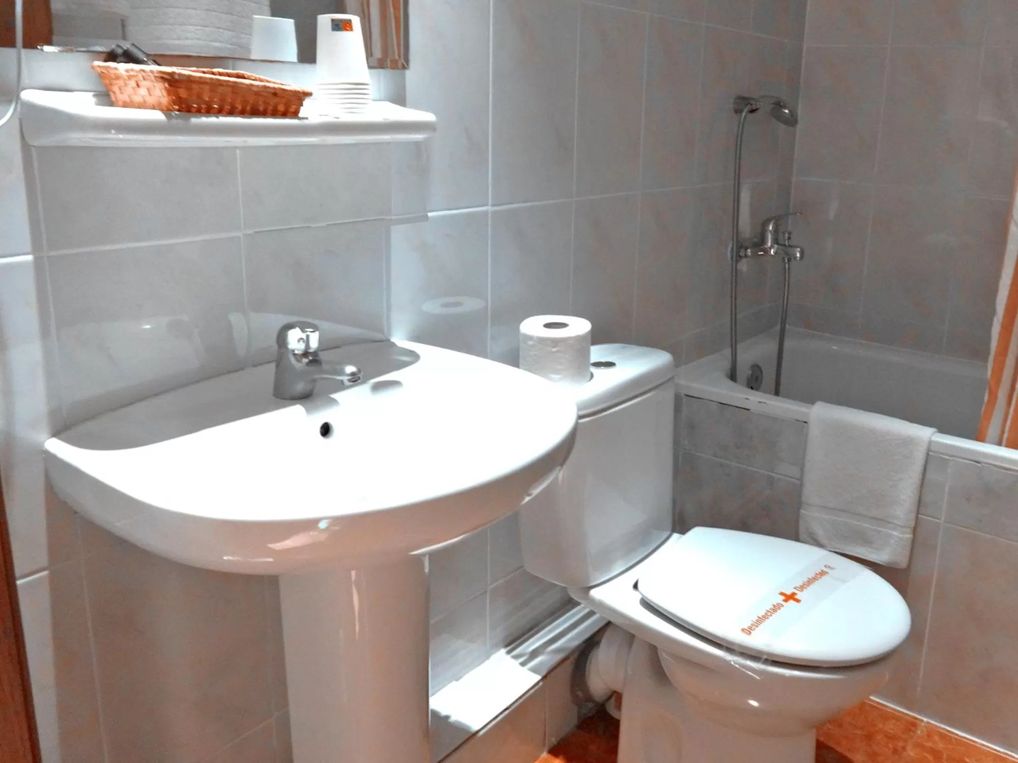 Toilet in Hotel Lloret Ramblas