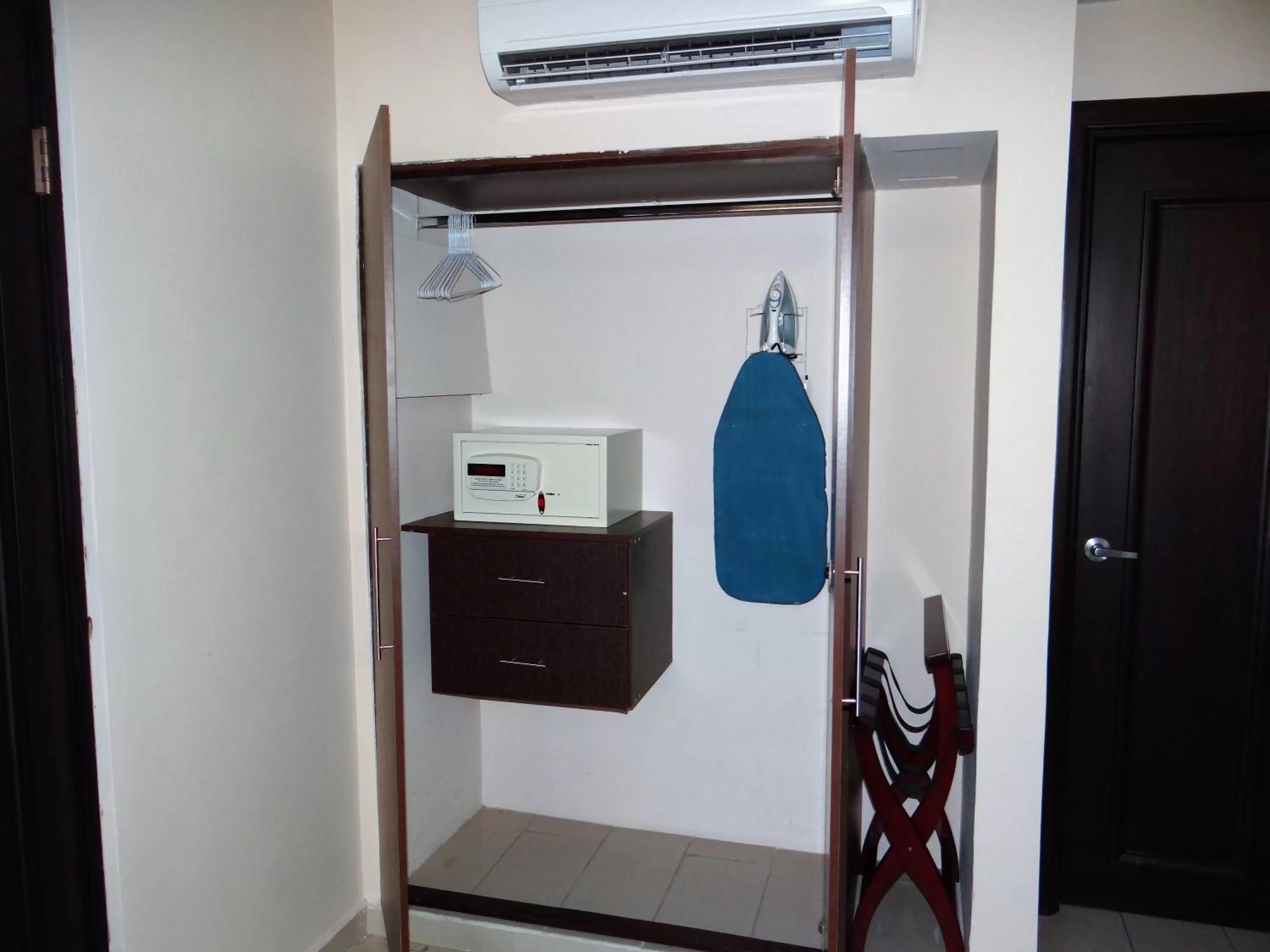 furniture in Metro Hotel Panama