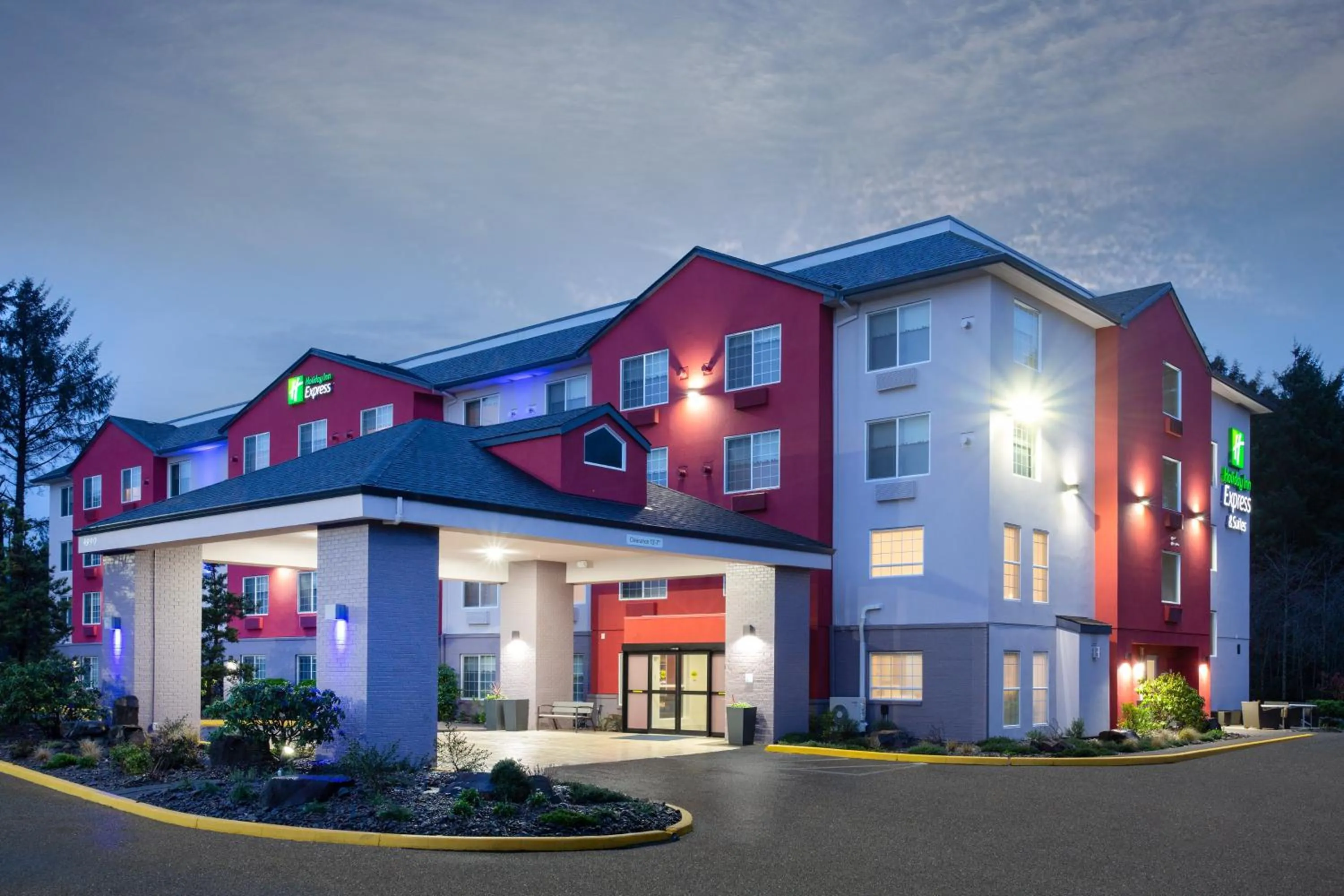 Property building in Holiday Inn Express & Suites Lincoln City by IHG