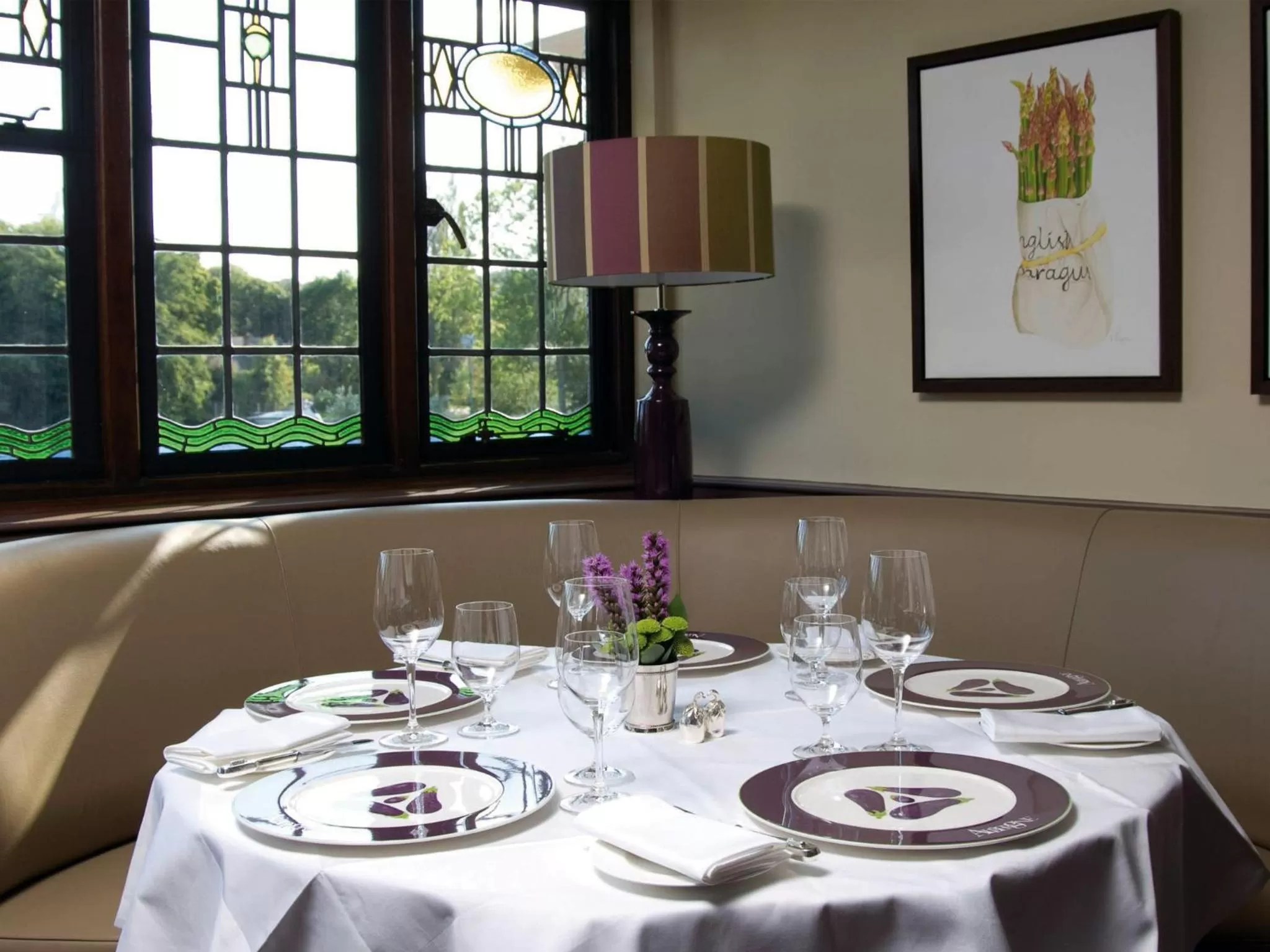 Restaurant/places to eat in Macdonald Compleat Angler