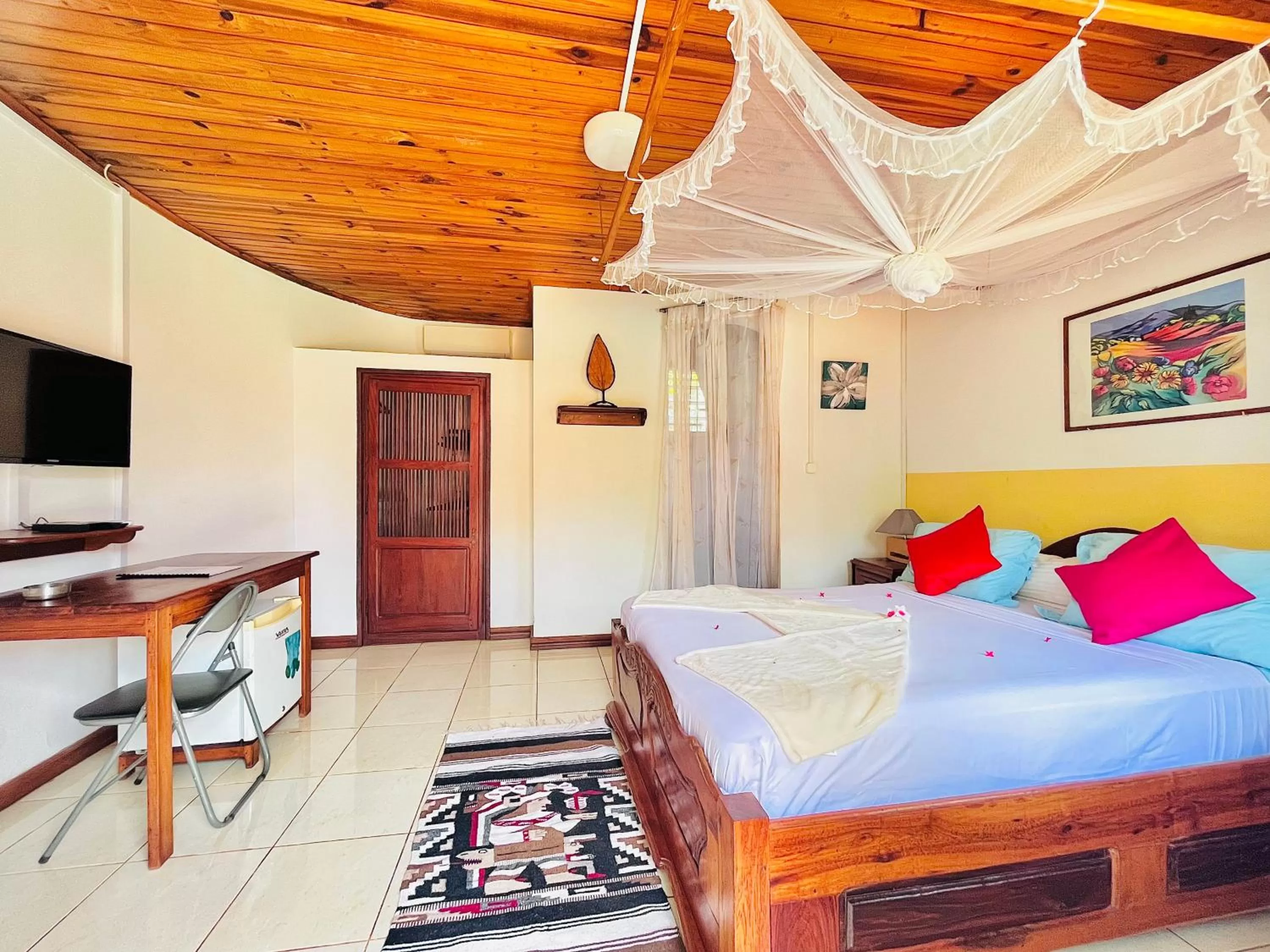 Bedroom, Bed in Régina Lodge Diégo Suarez Madagascar