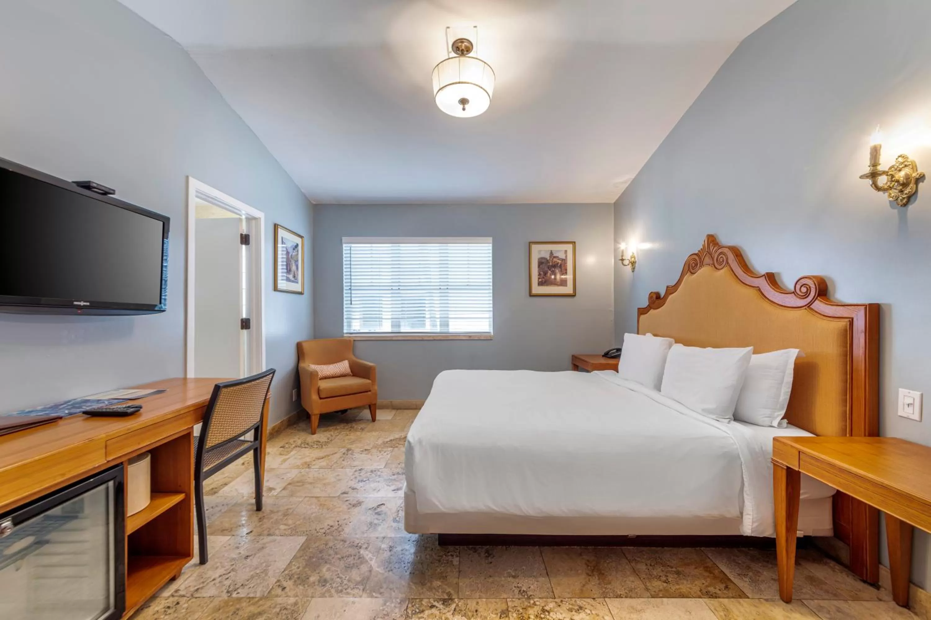 Bed in Hotel Impala by LuxUrban