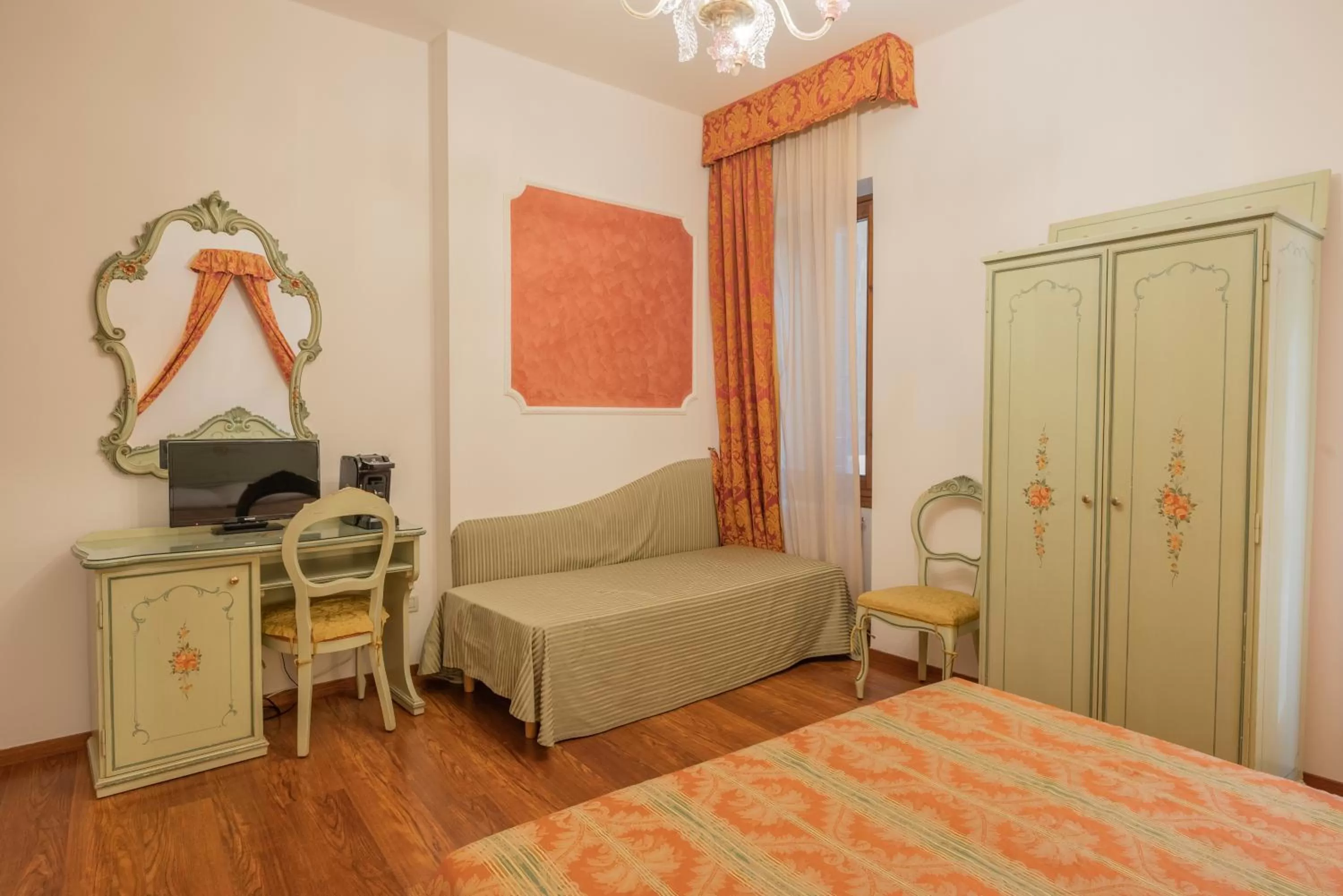 TV and multimedia, Bed in Hotel al Sotoportego