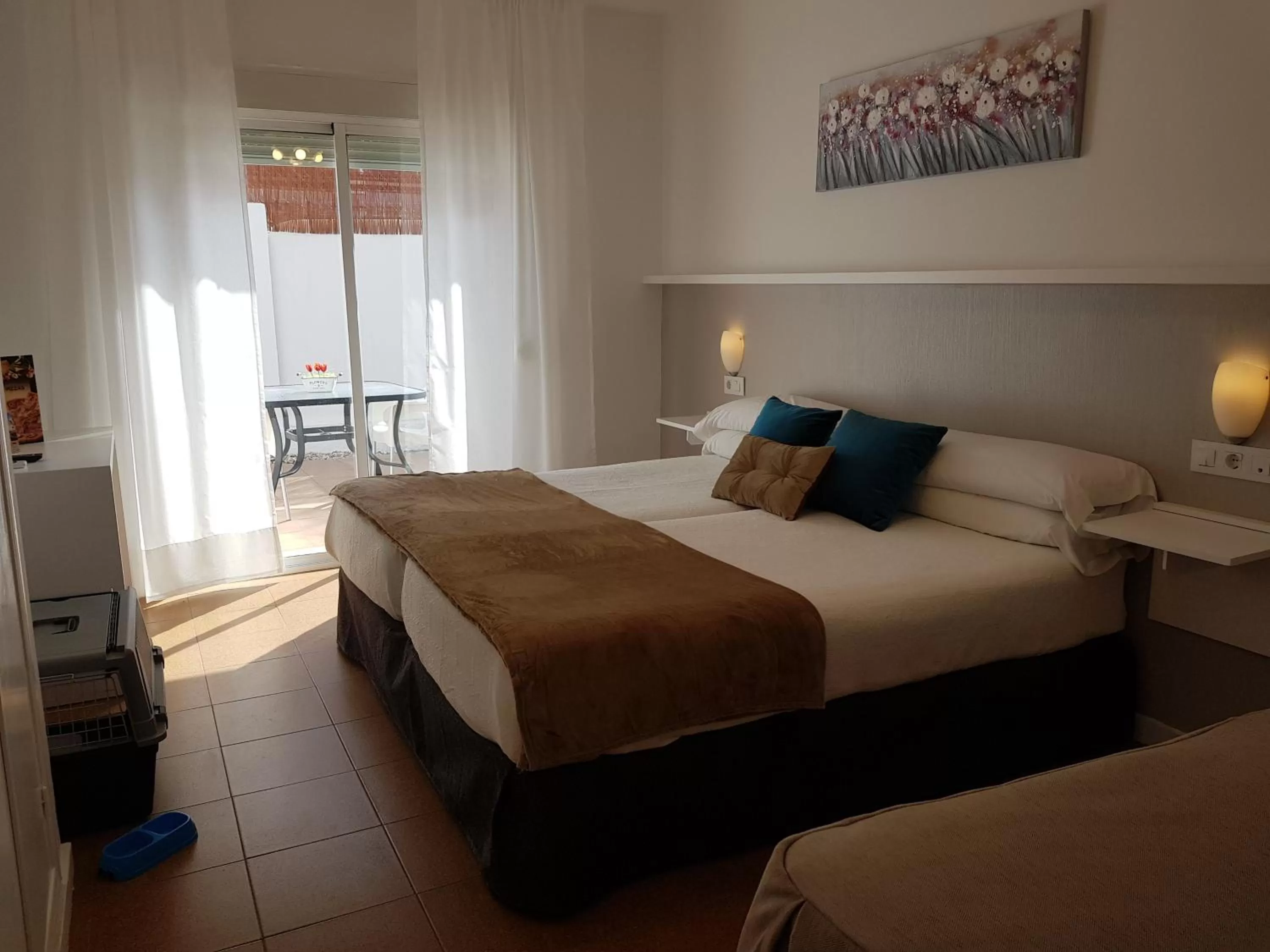 Photo of the whole room, Bed in Campomar Playa