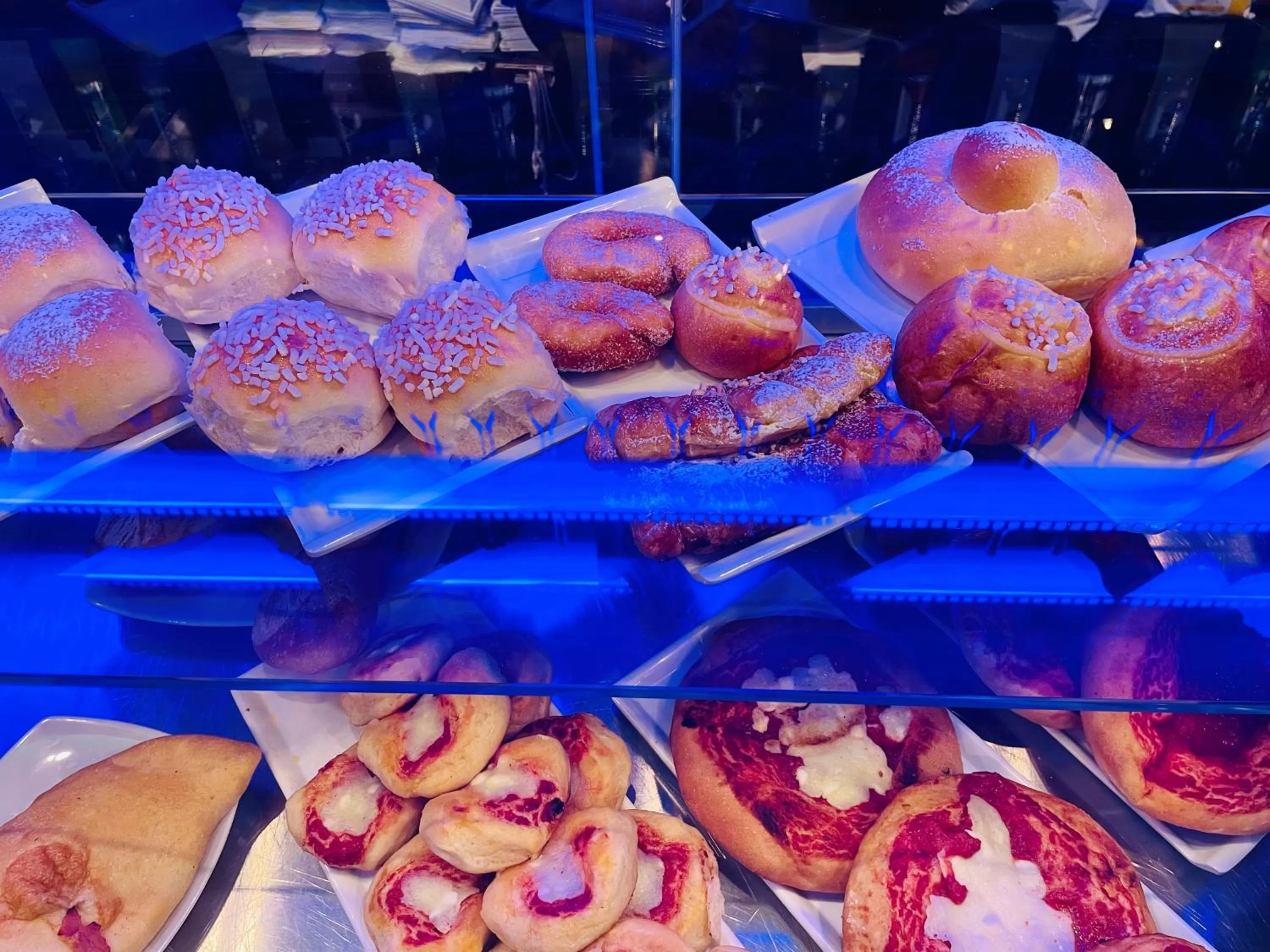 Breakfast in ConteMax ArtHouse