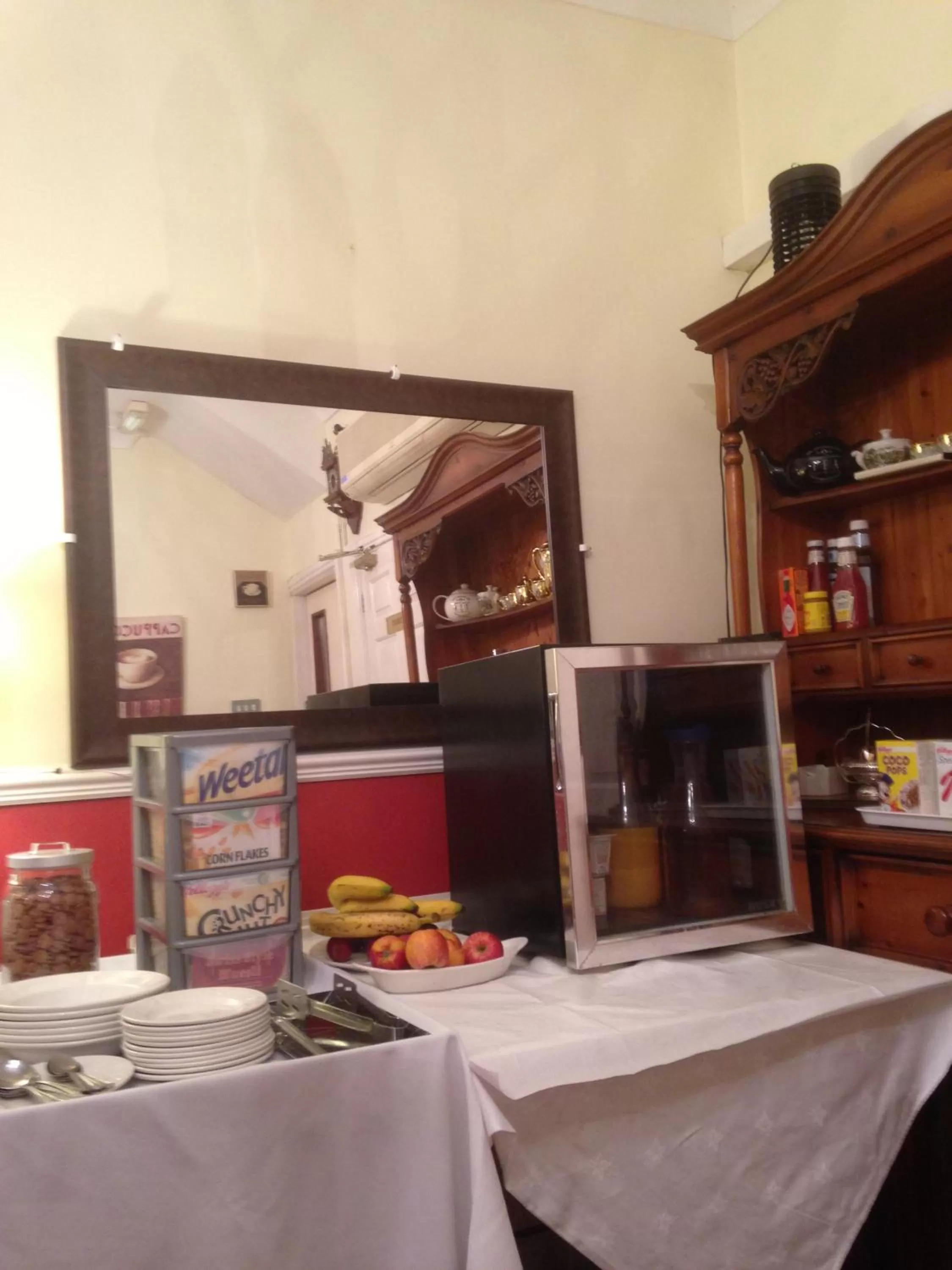 Food and drinks in Lynebank House Hotel, Bed & Breakfast