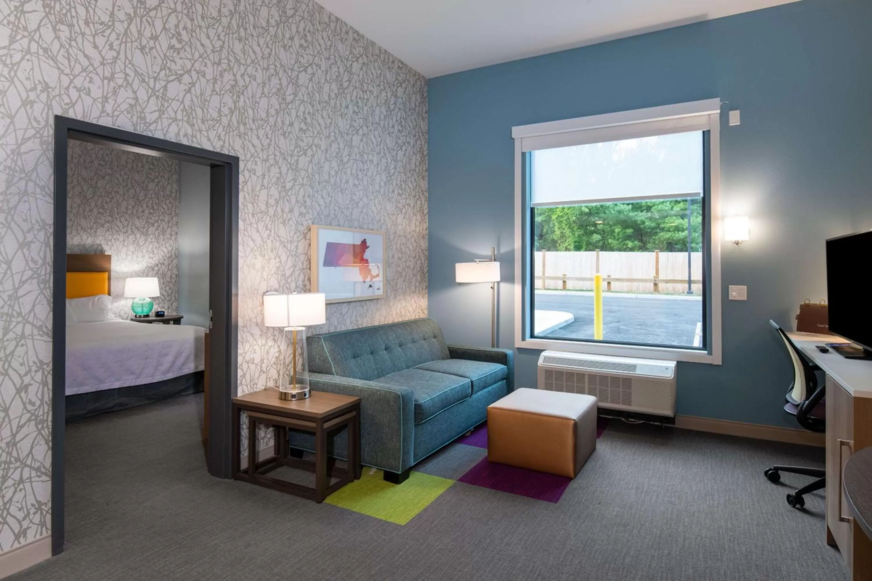 Living room, Bed in Home2 Suites By Hilton Raynham Taunton