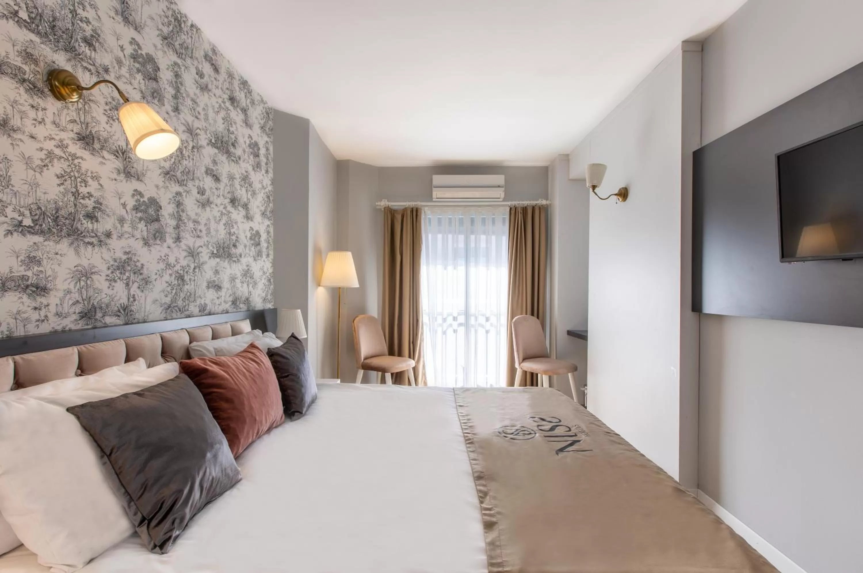 Bed in Niss Lara Hotel