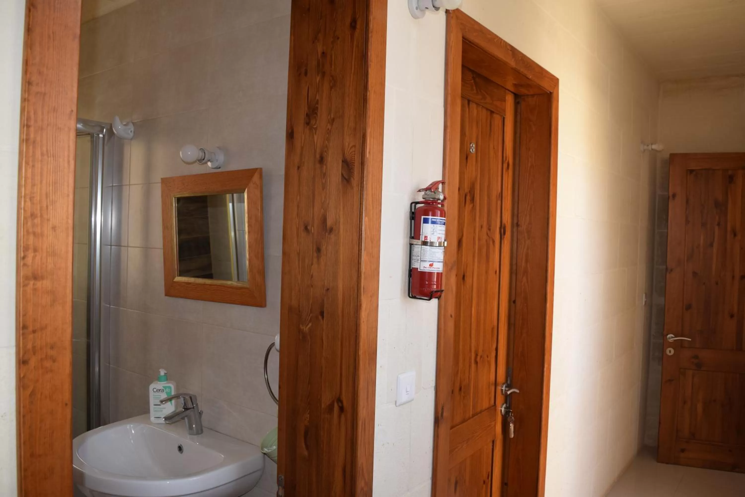 Bathroom in St George of Lydda B&B