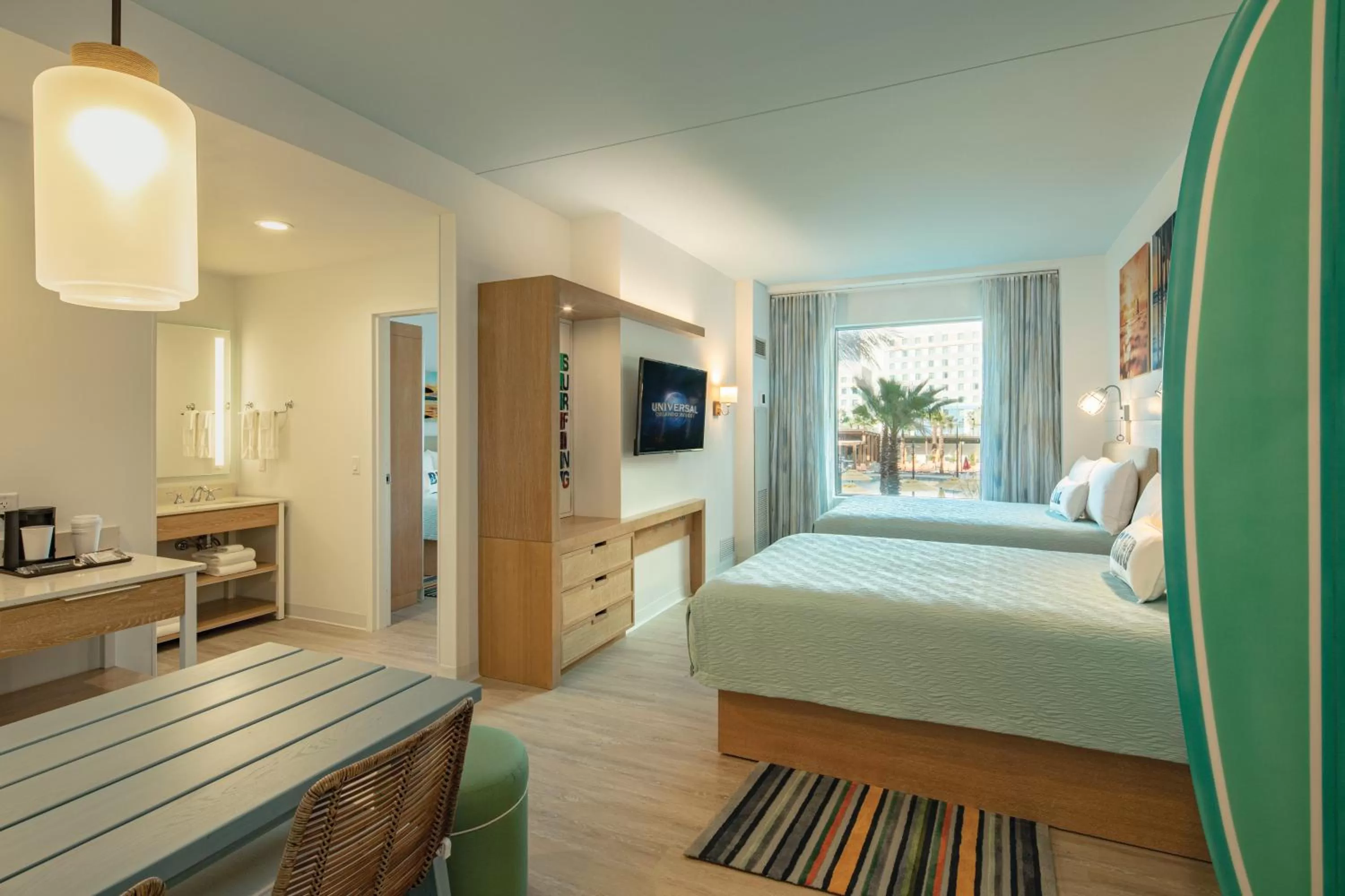 Bedroom, Bed in Universal’s Endless Summer Resort – Dockside Inn and Suites
