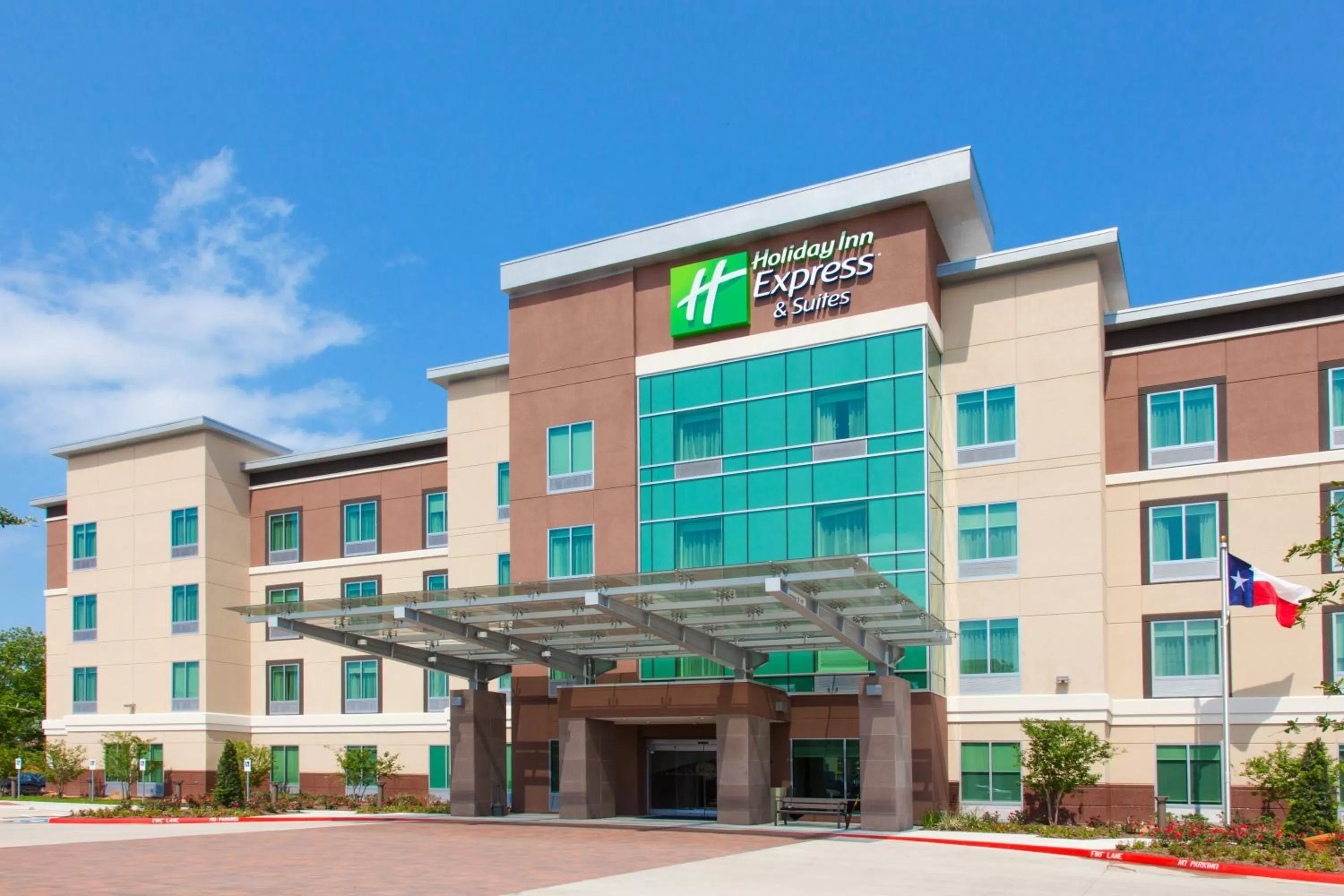 Property building in Holiday Inn Express & Suites Houston S - Medical Ctr Area by IHG