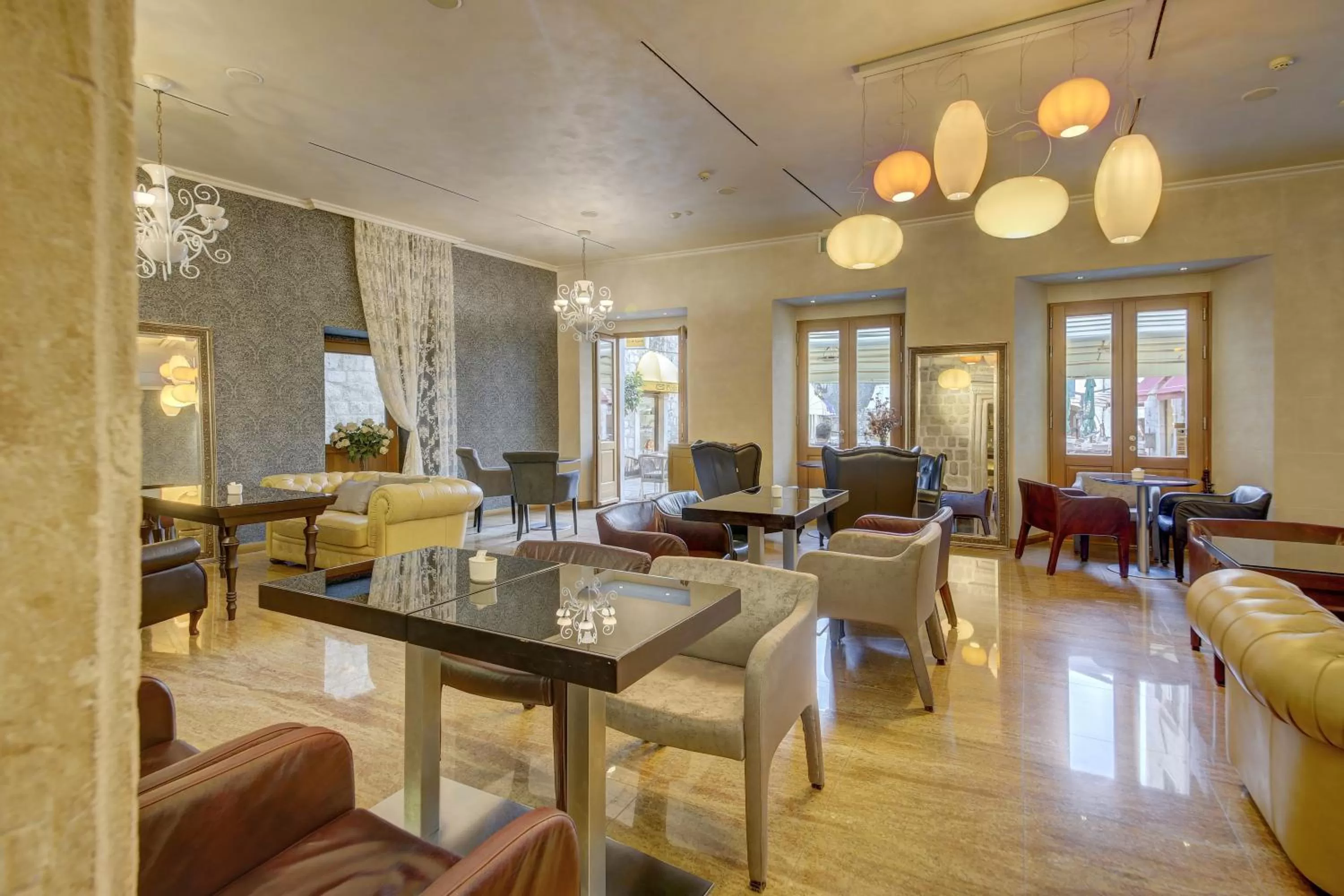 Restaurant/places to eat in Hotel Vardar