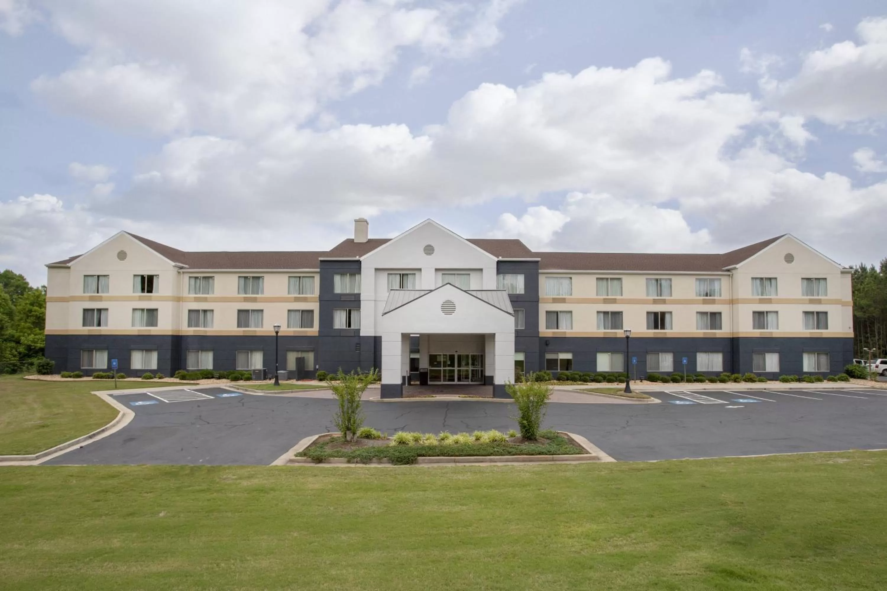 Property building in Fairfield Inn & Suites Macon