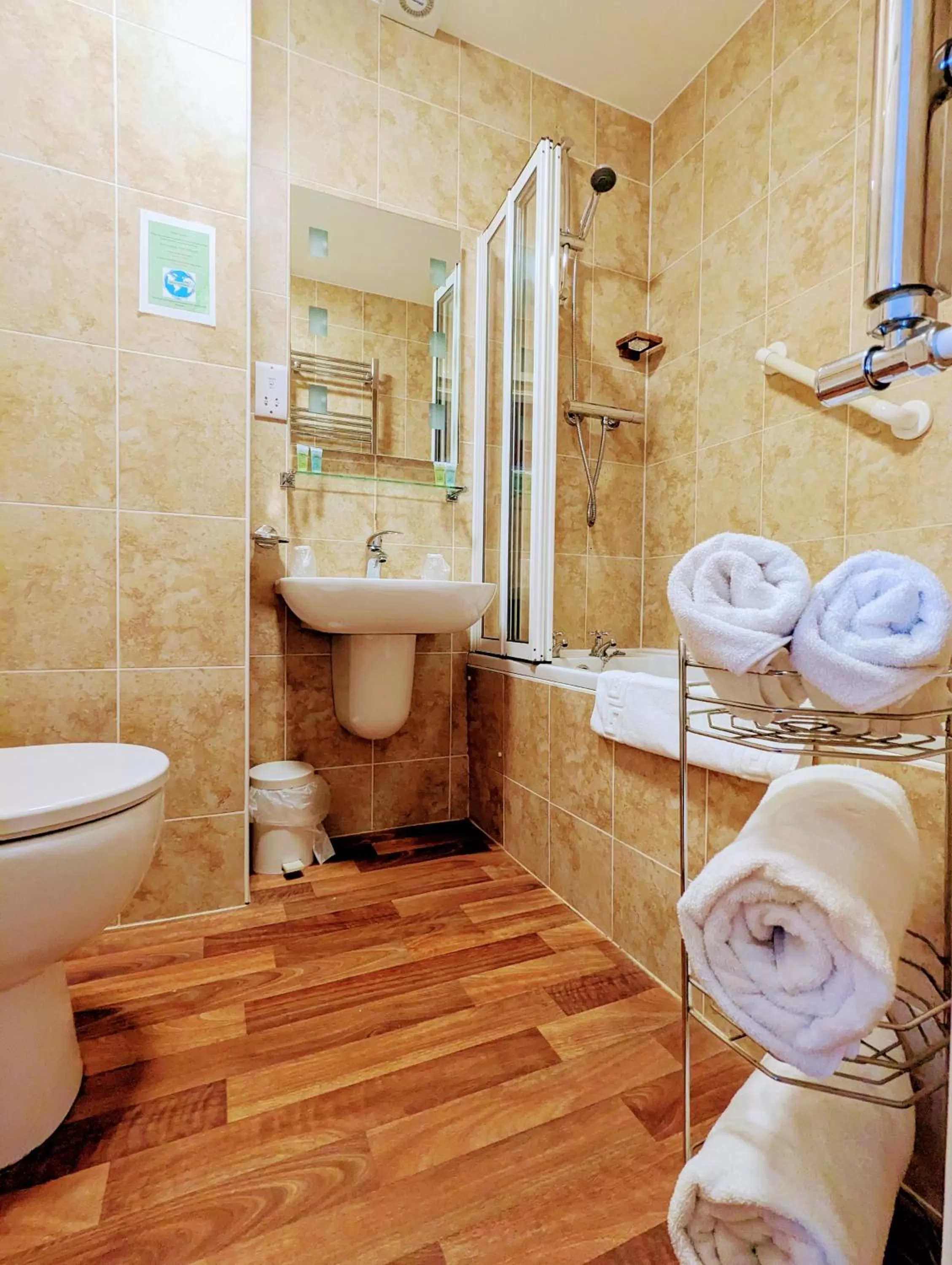 Bathroom in Brookside Hotel & Restaurant ,Suitable for Solo Travelers Couples Educational Groups & Families welcome