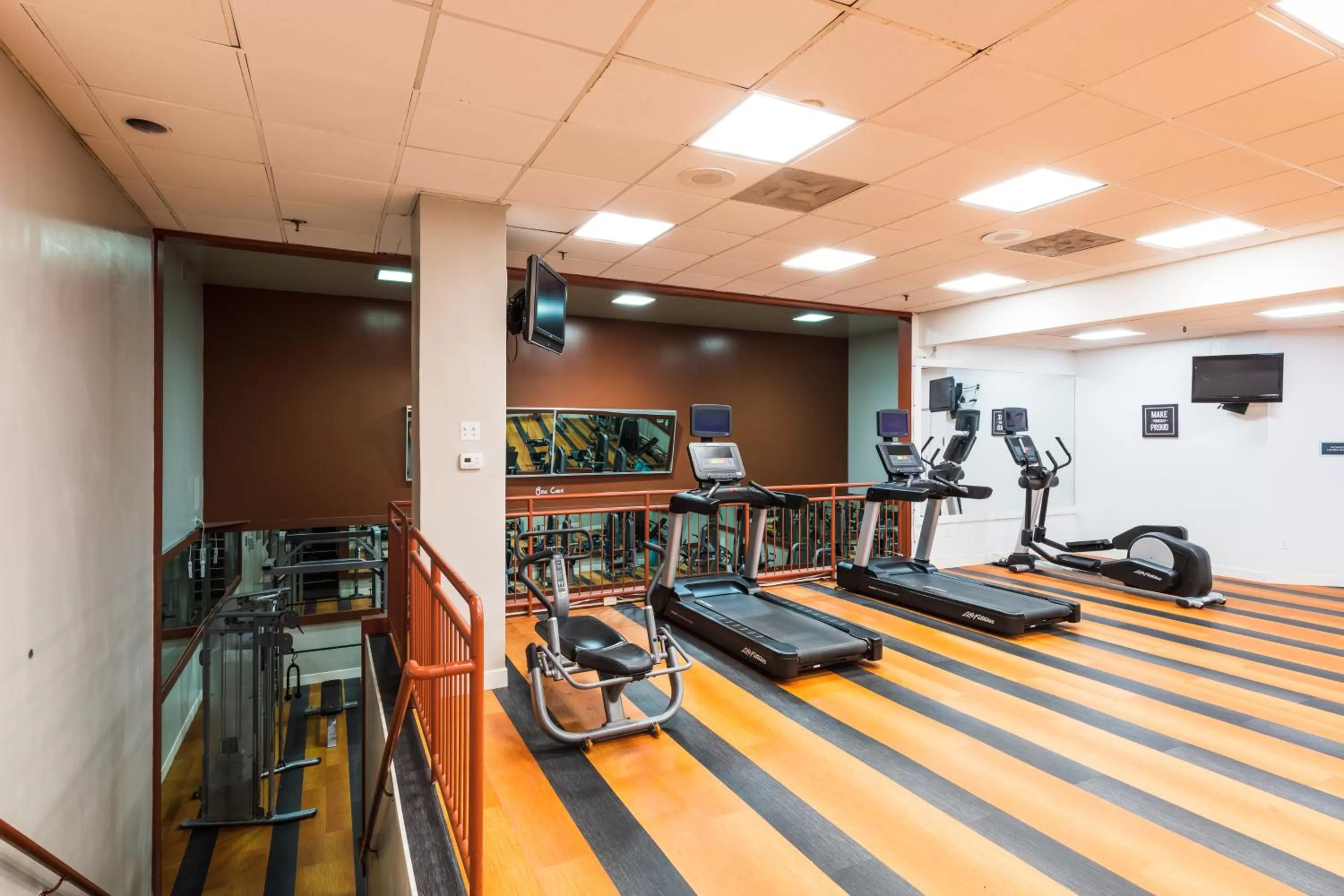 Fitness centre/facilities in APA Hotel Woodbridge