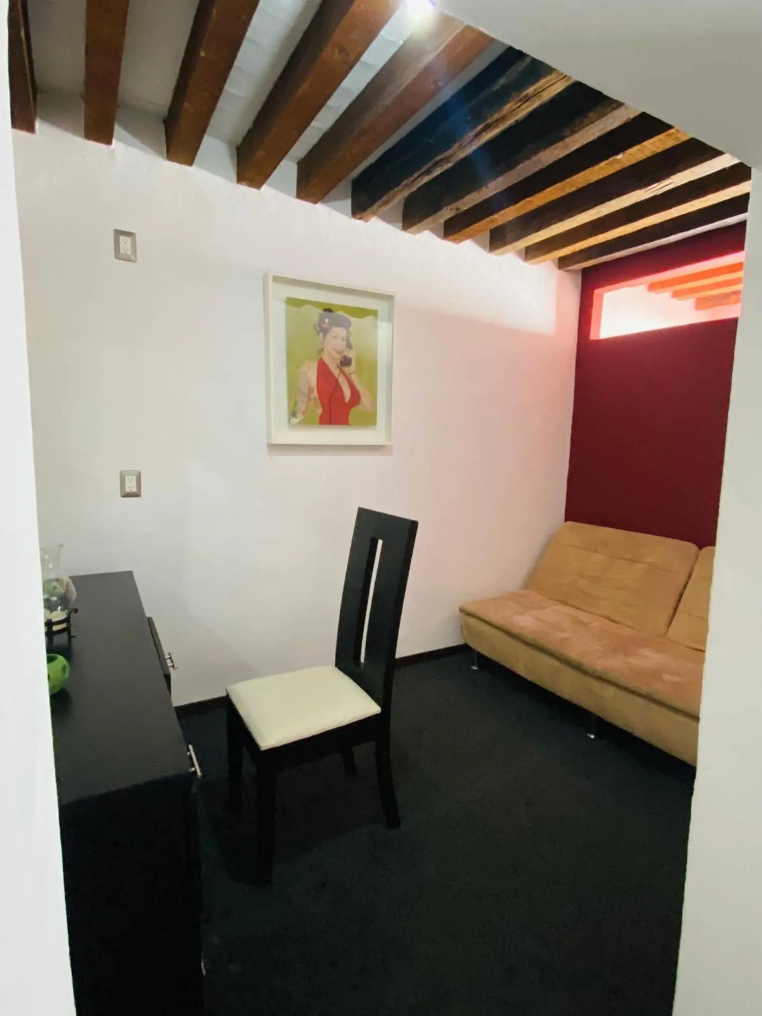 Property building, Bed in Kuku Ruku Hotel