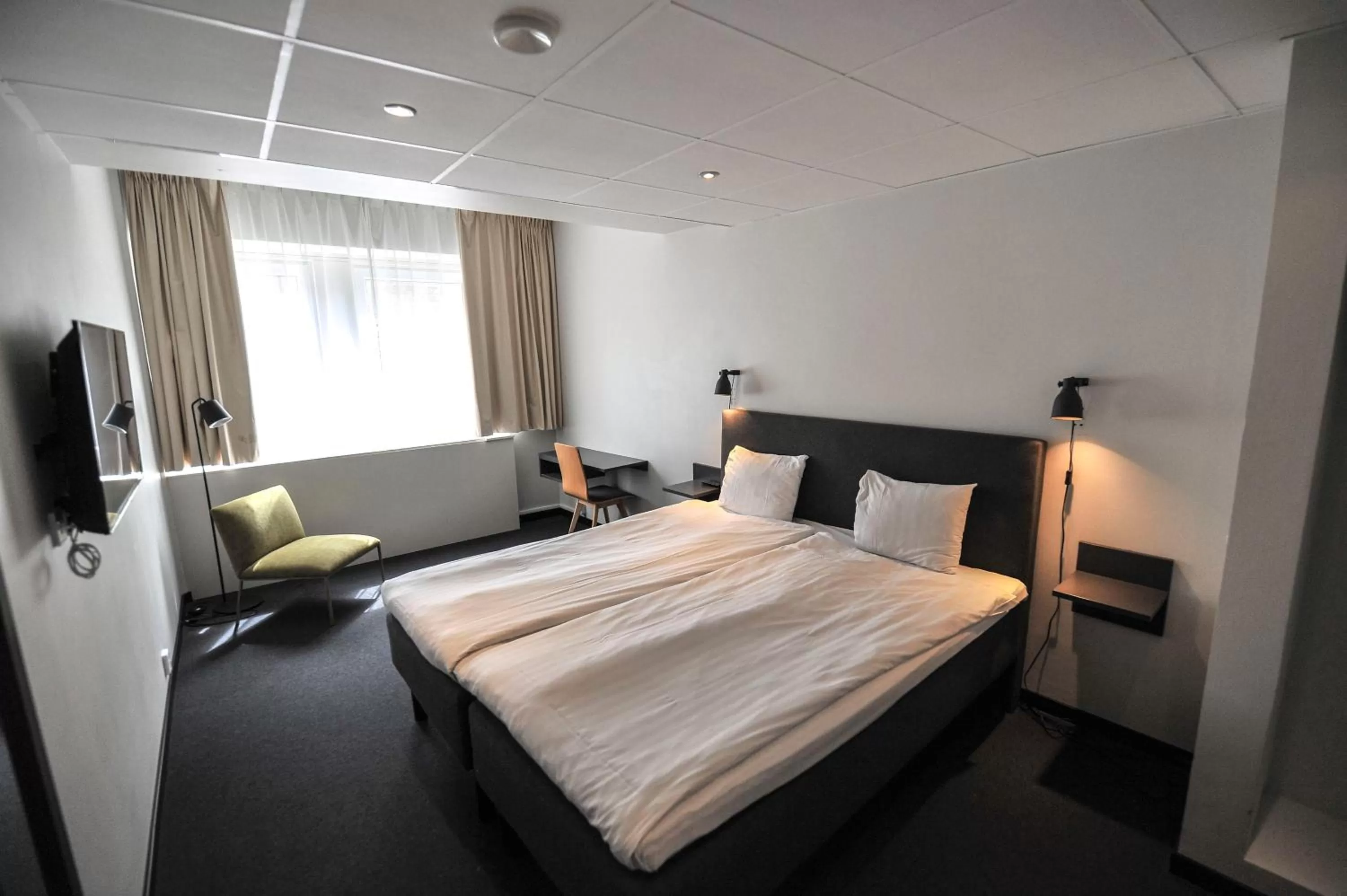 Superior Double Room in Moment Hotels