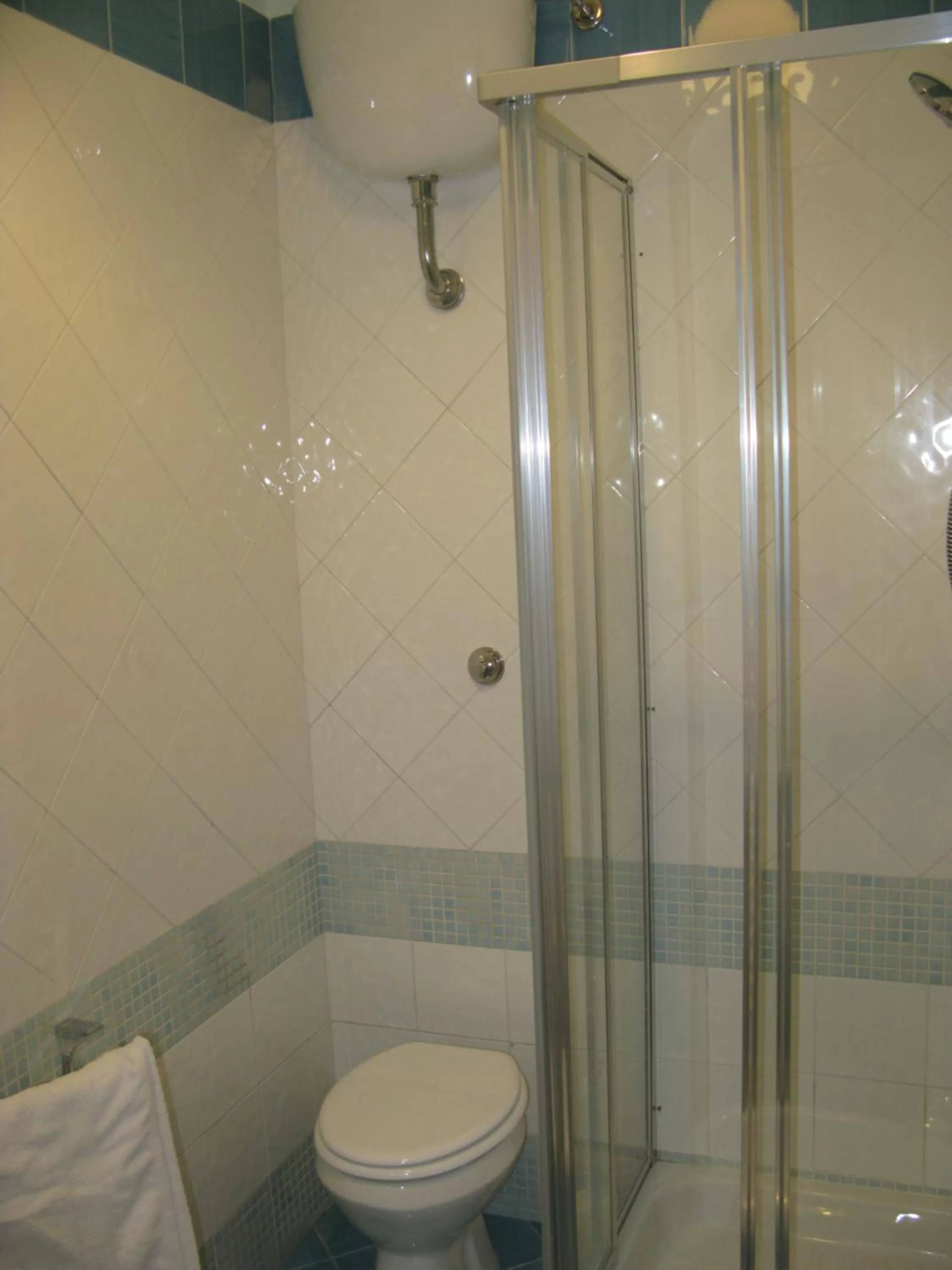 Shower, Bathroom in B&B Eracle