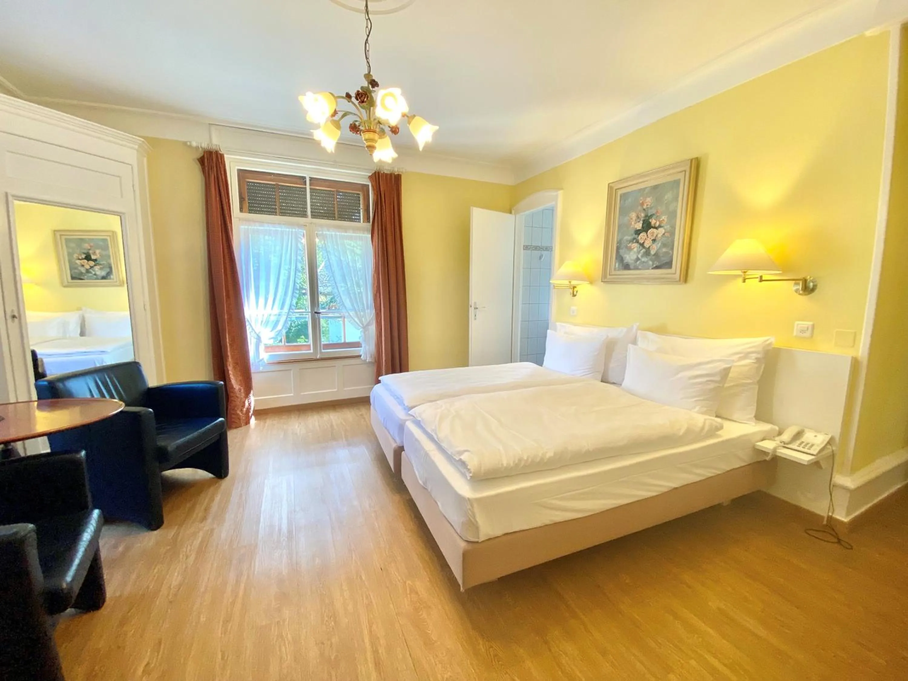 Bedroom, Bed in Hôtel la Prairie