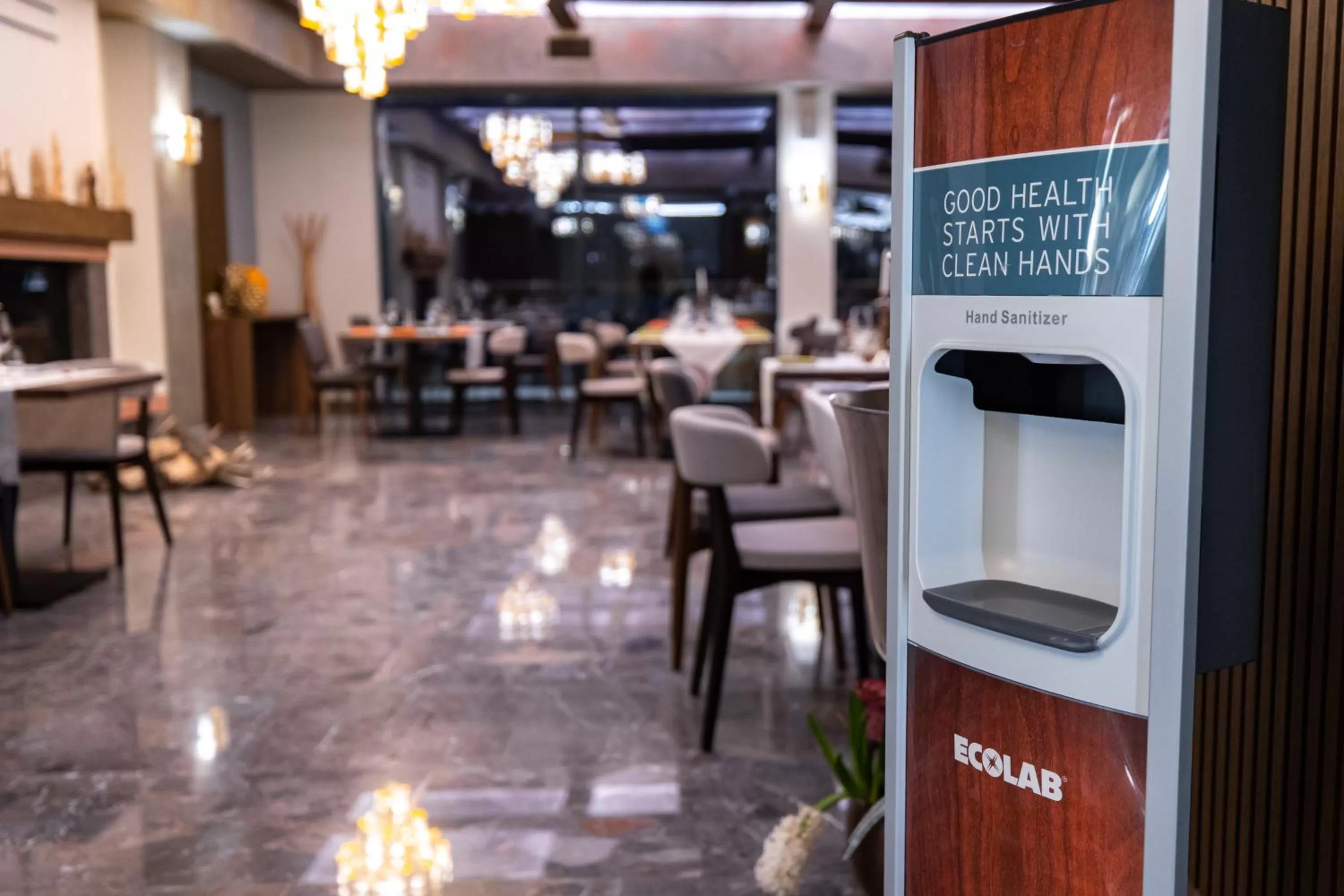 Restaurant/places to eat in Hotel Belmont