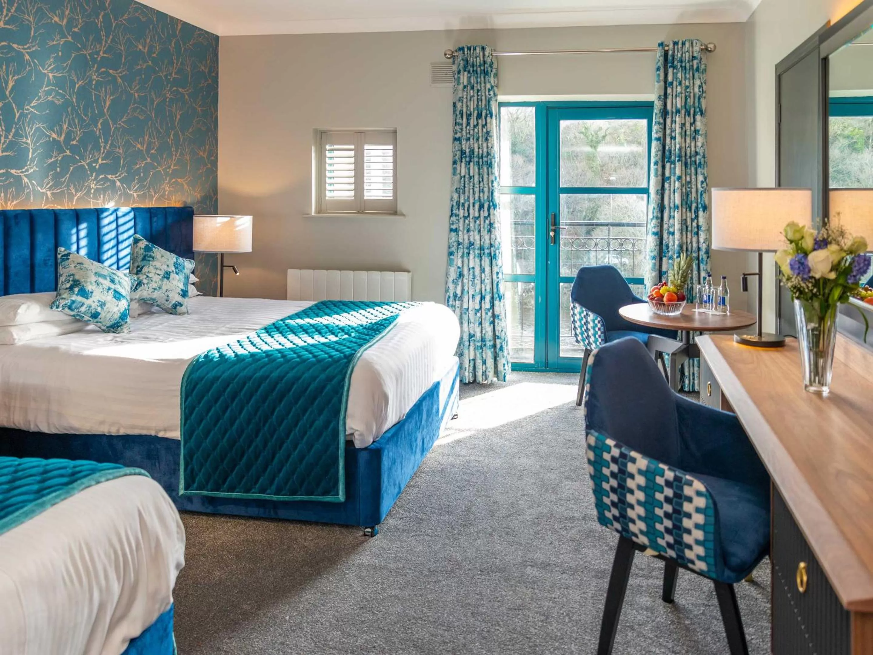 Photo of the whole room, Bed in Riverside Park Hotel