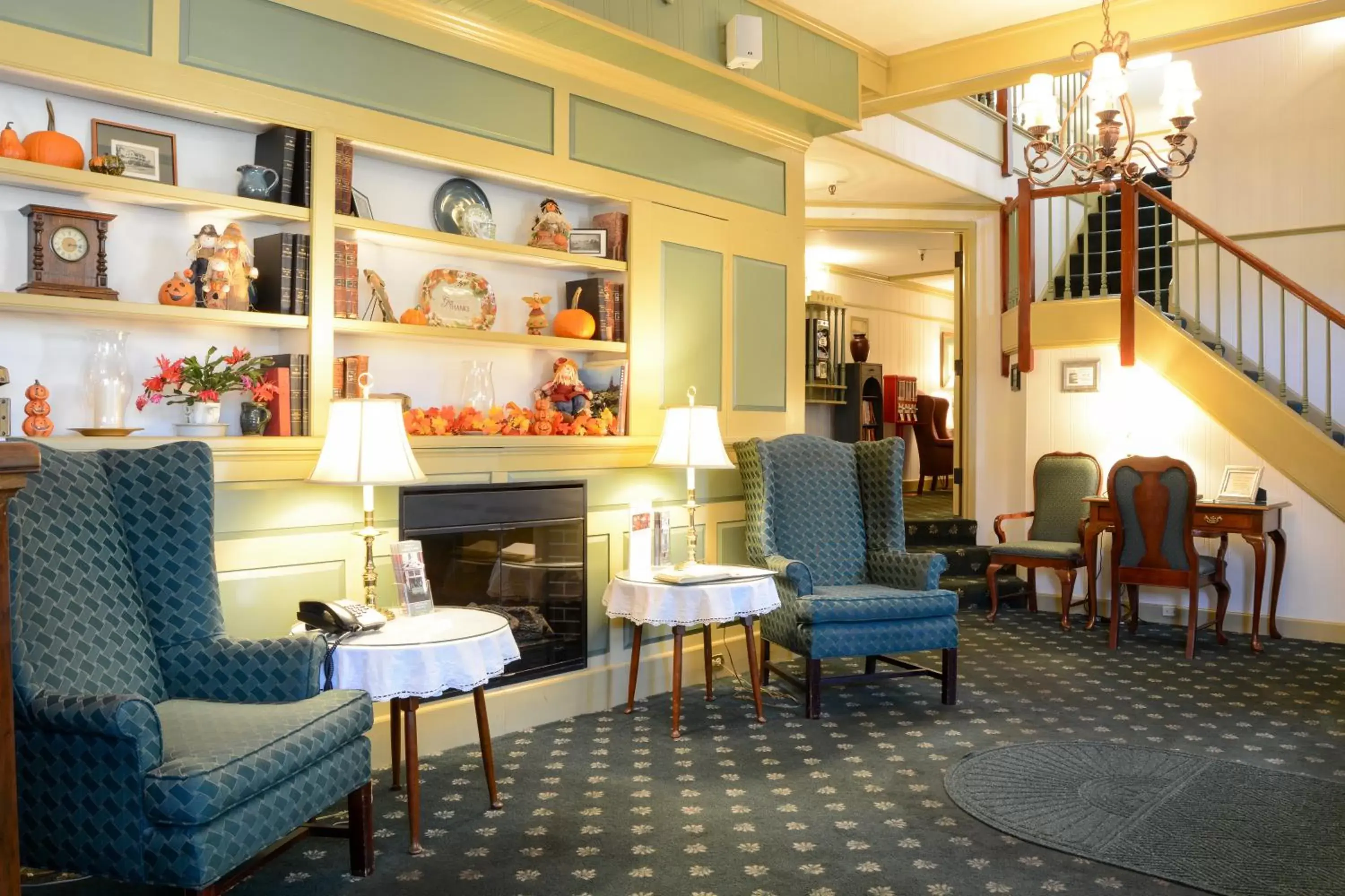 Lamies Inn & The Old Salt Tavern Lamies Inn & The Old Salt Tavern