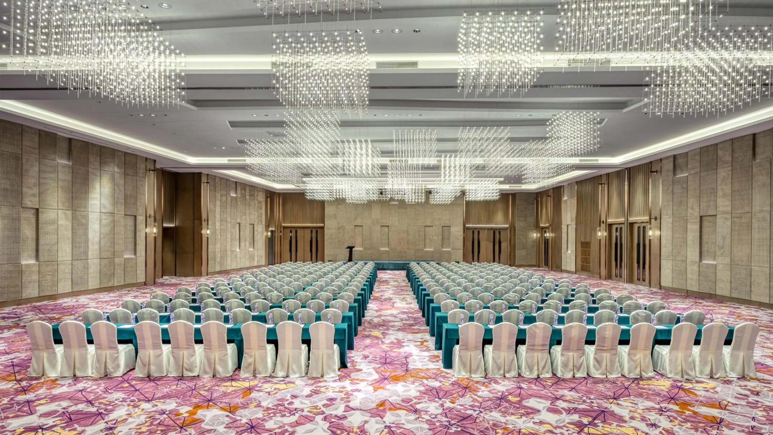 Banquet/Function facilities in Crowne Plaza Beihai Silver Beach by IHG