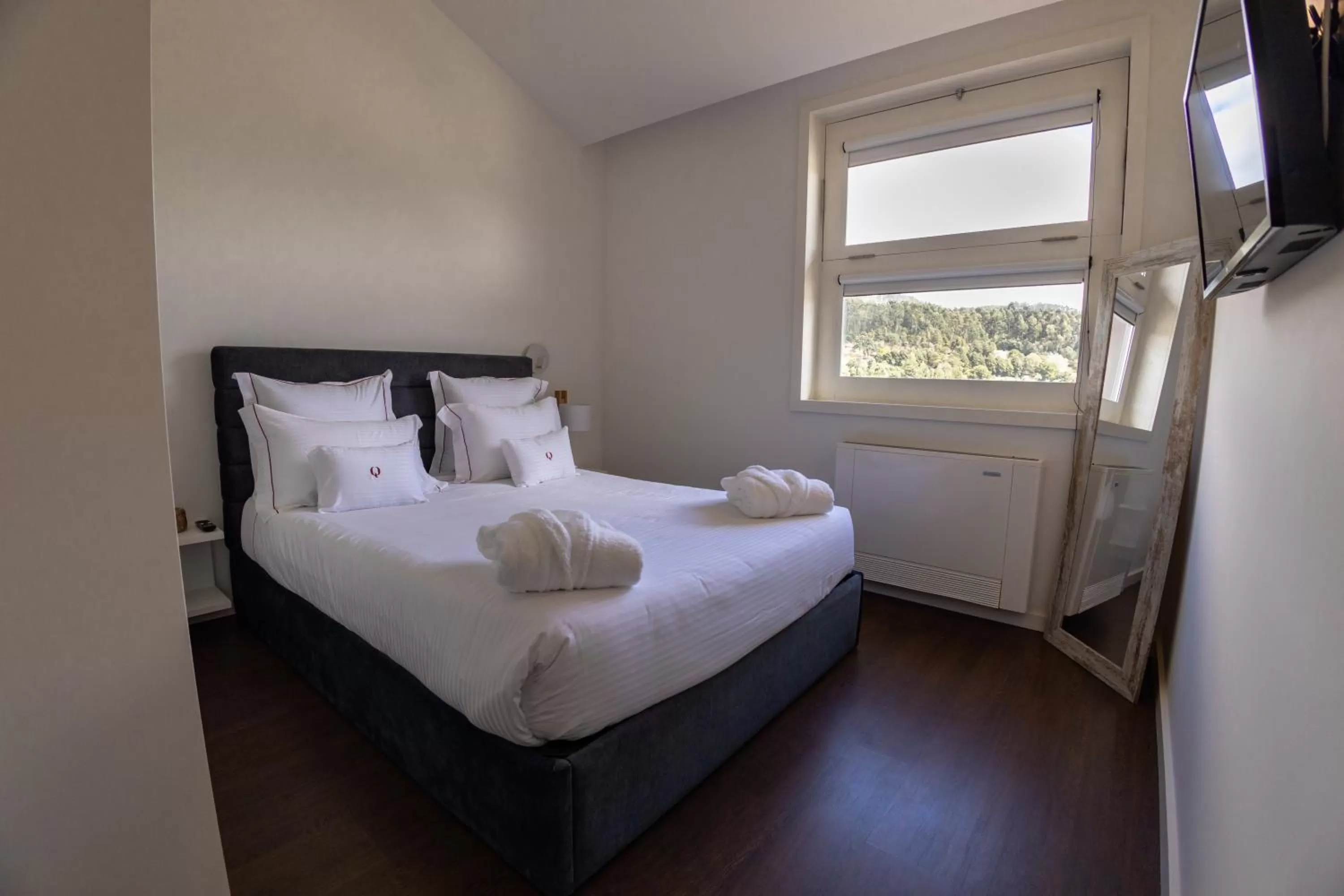 Bed in Quinta da Corredoura, Hotel Rural