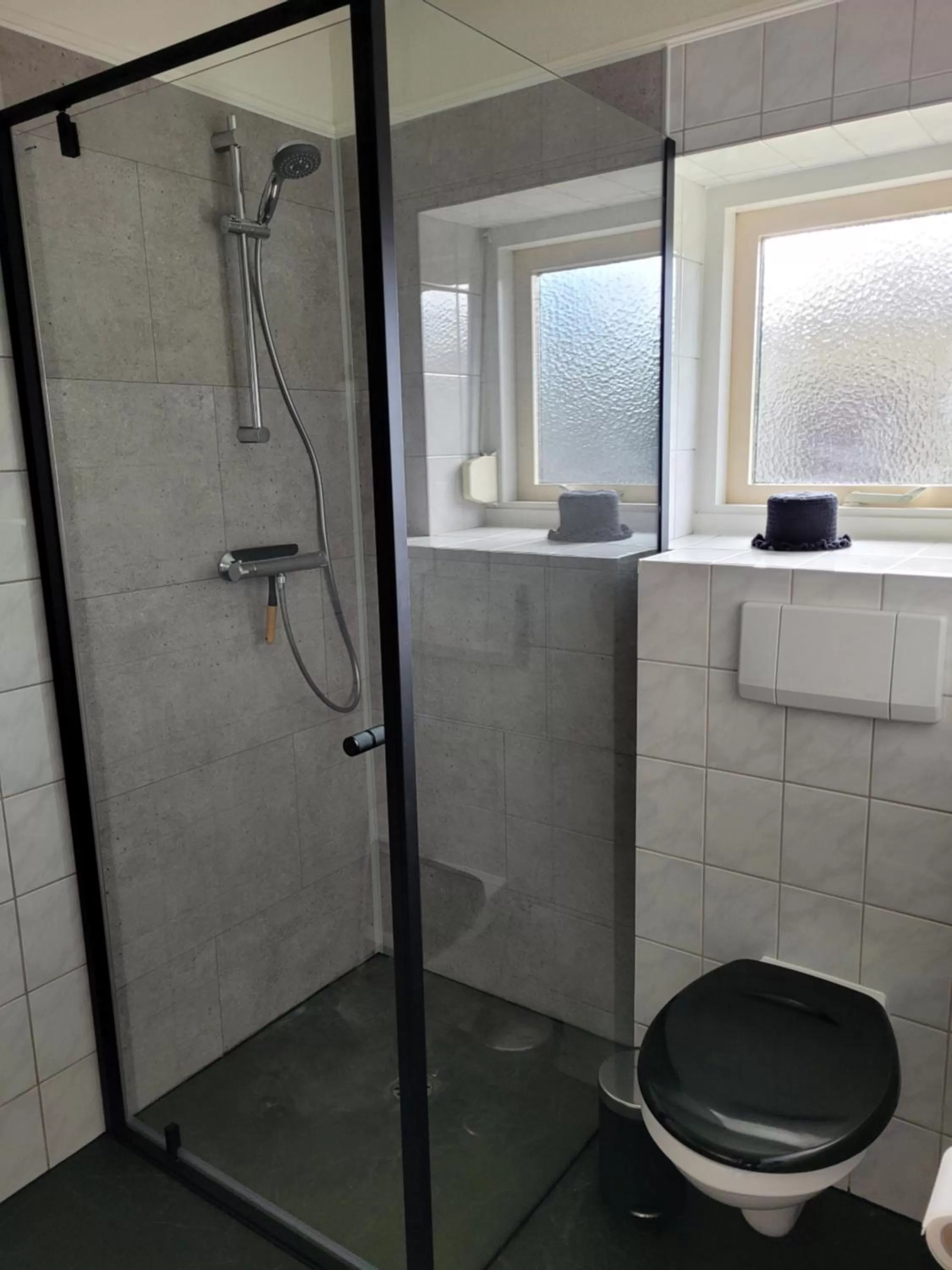 Shower in B&B Knooppunt70