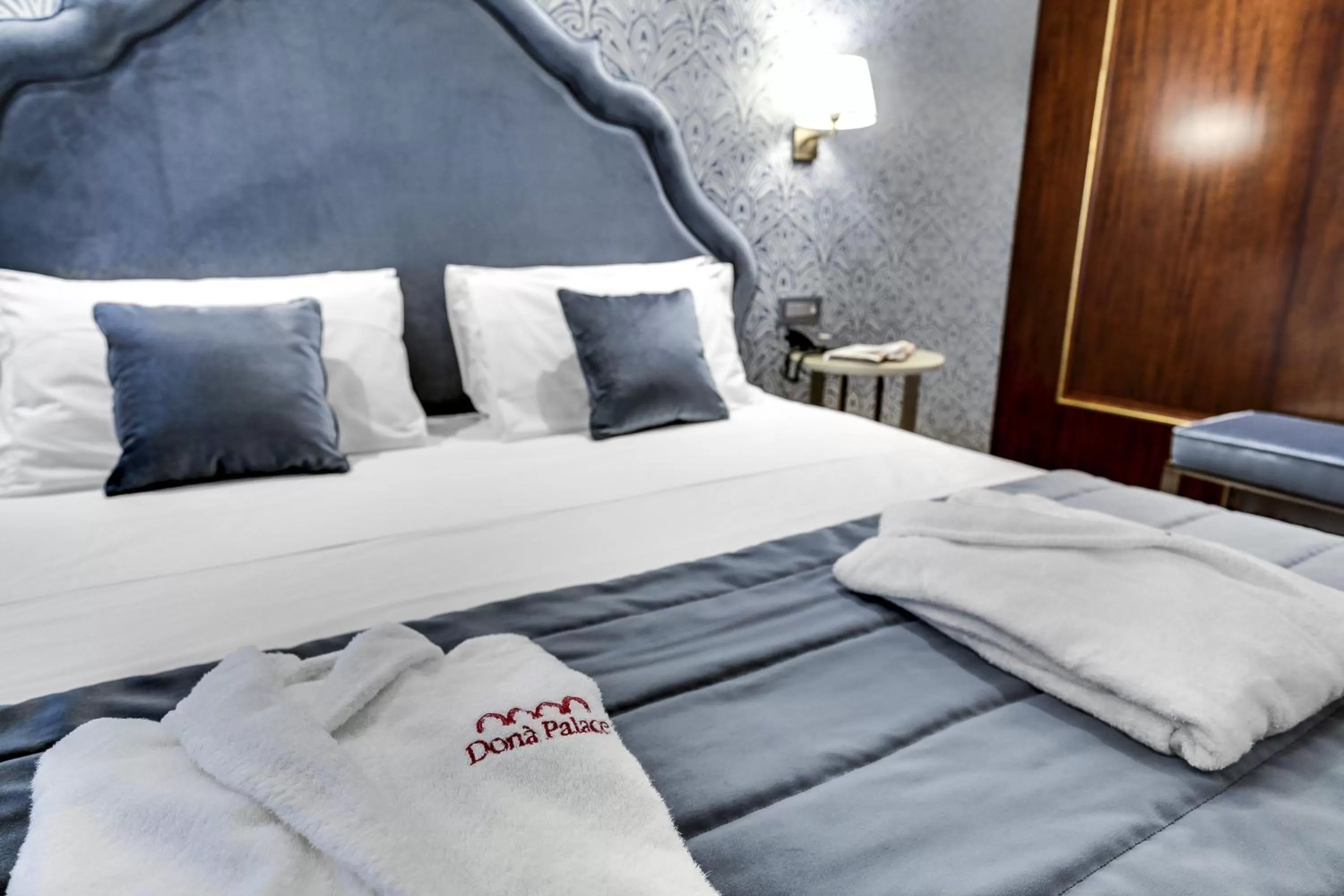 Bed in Hotel Donà Palace